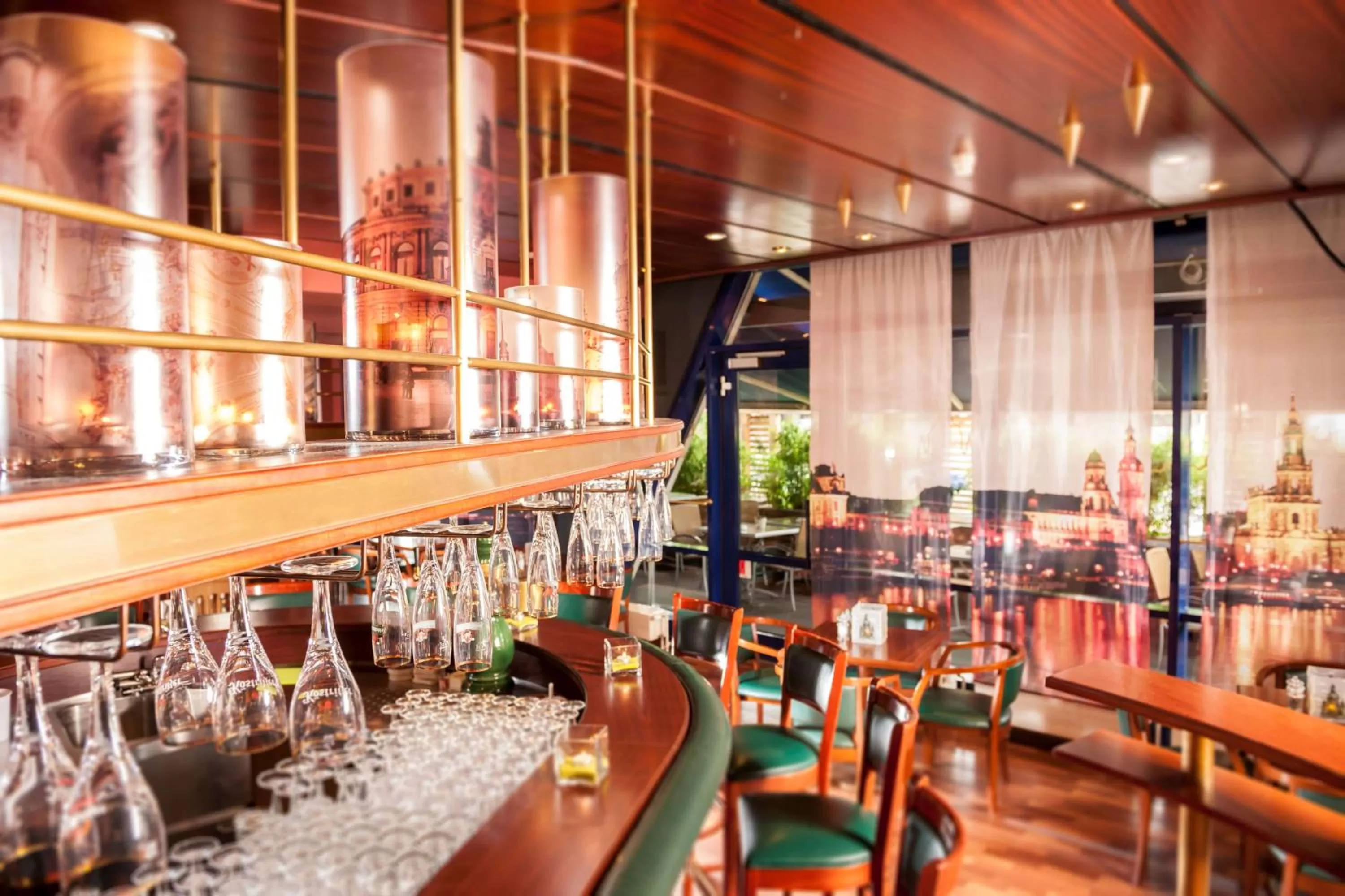 Lounge or bar in Dorint Hotel Dresden