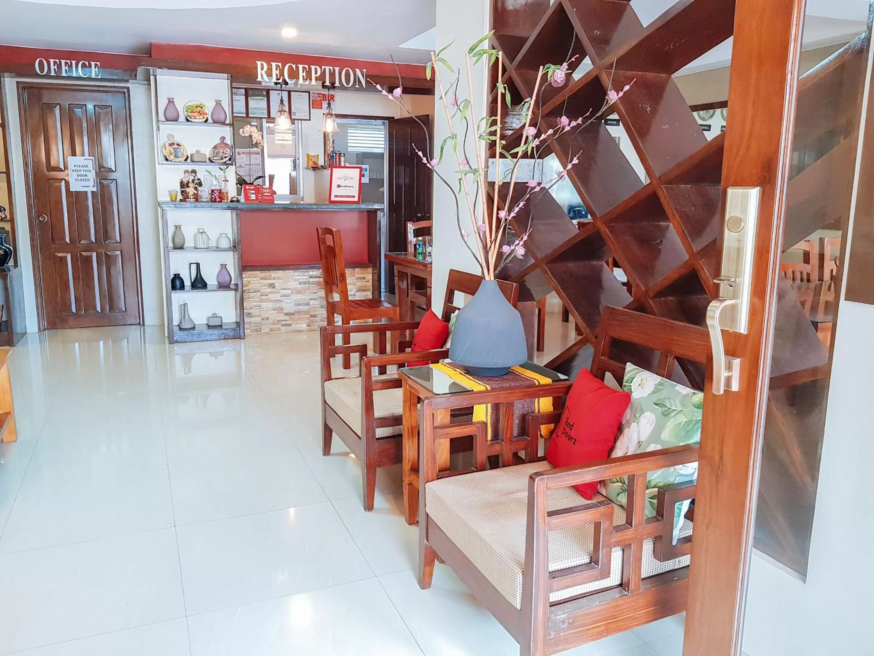 Property building in RedDoorz @ Caimito Drive Dampas