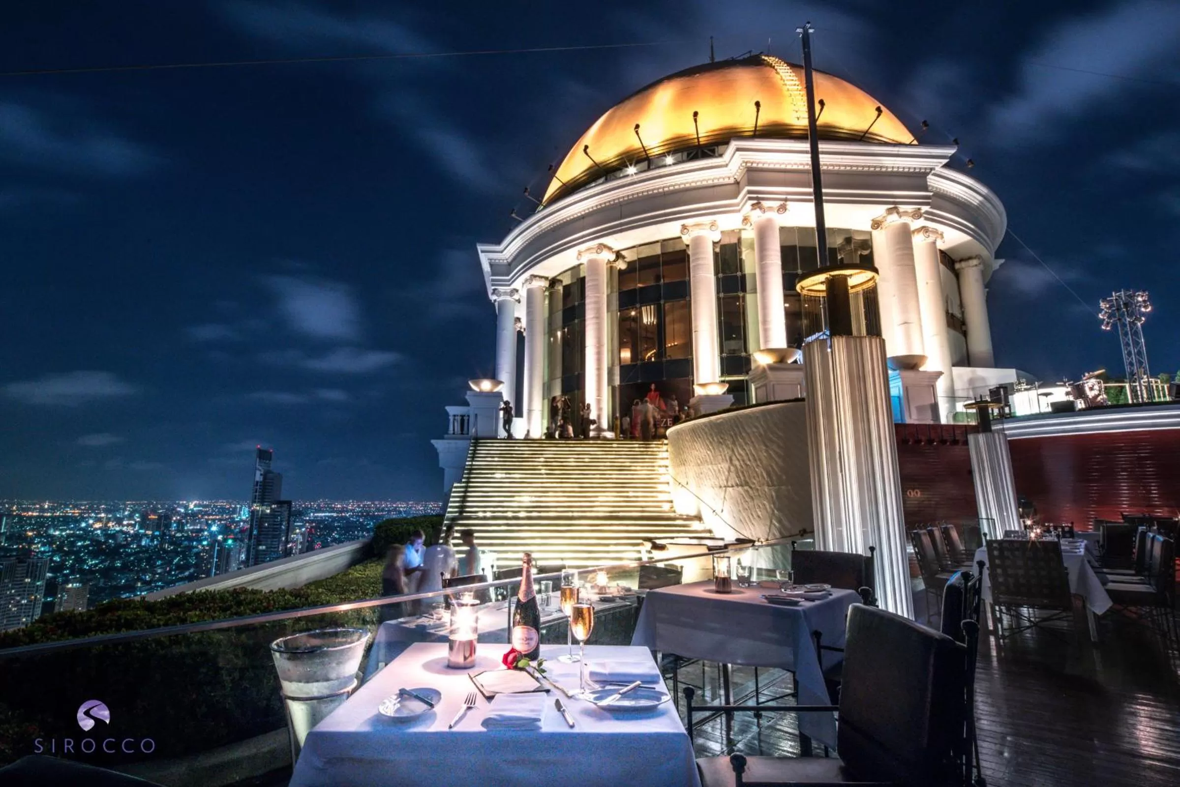 Restaurant/places to eat in lebua at State Tower