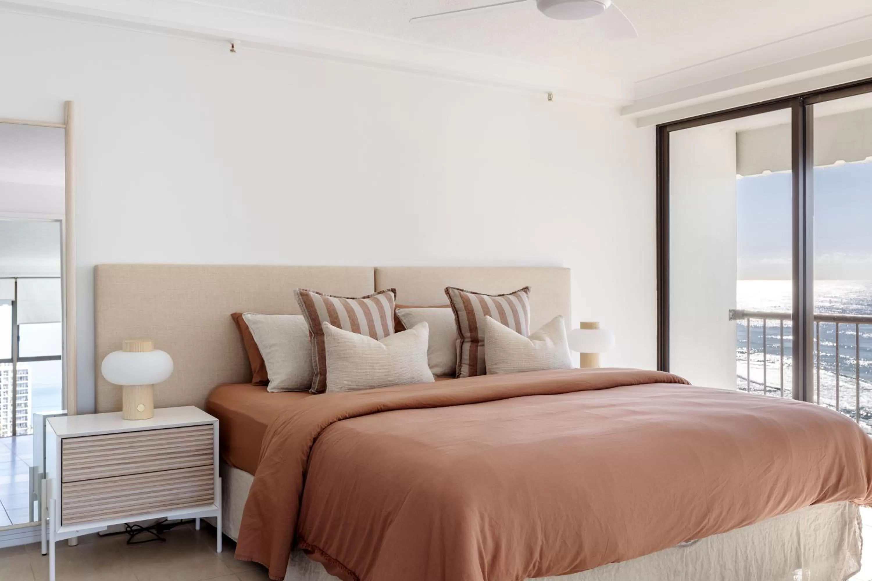 Bed in De Ville Apartments