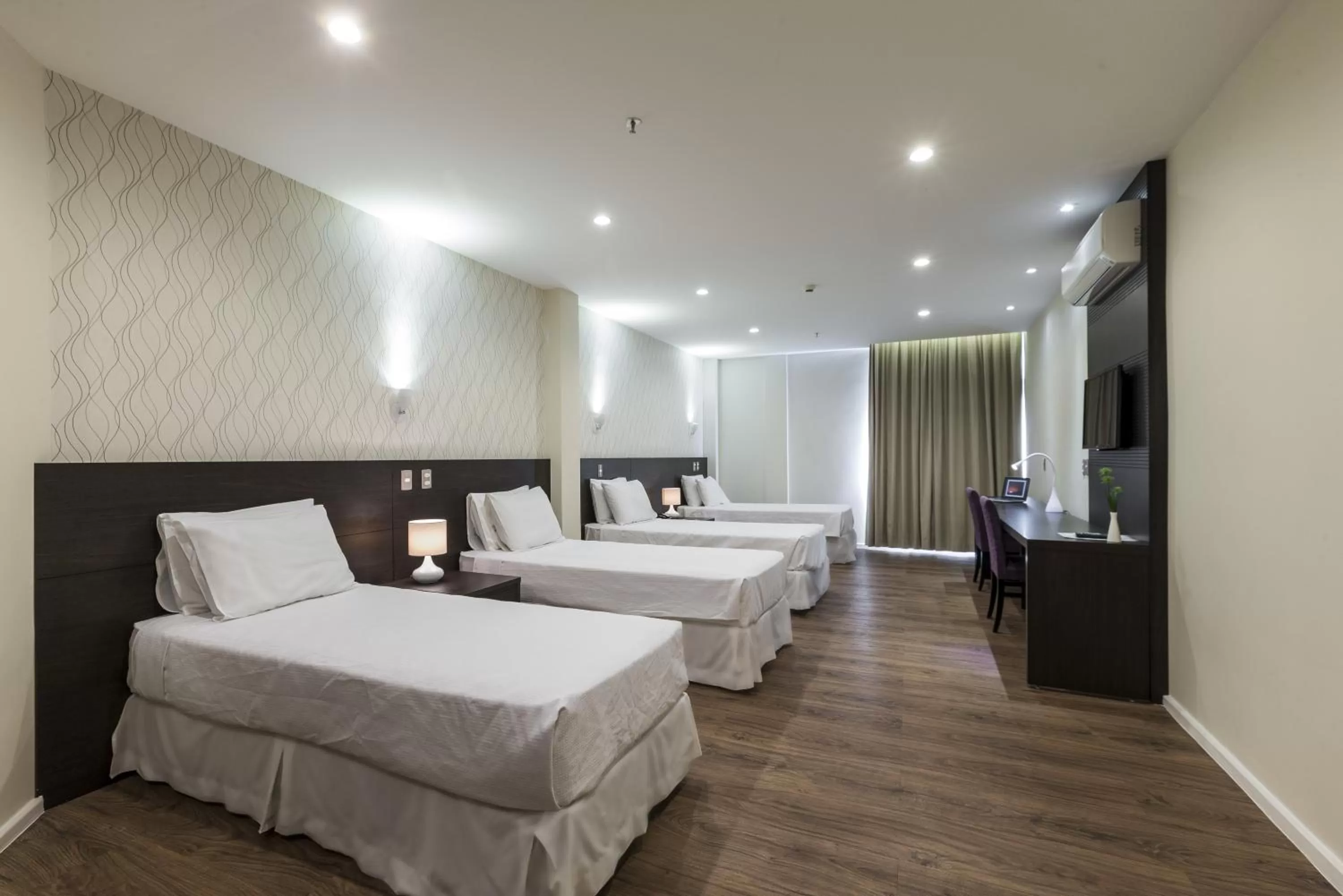 Photo of the whole room, Bed in Arosa Rio Hotel