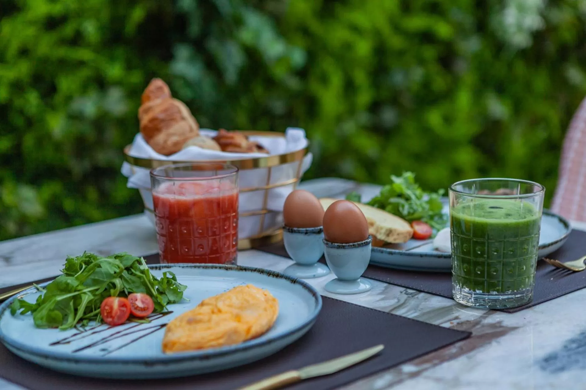 Food and drinks in Wine & Books Lisboa Hotel