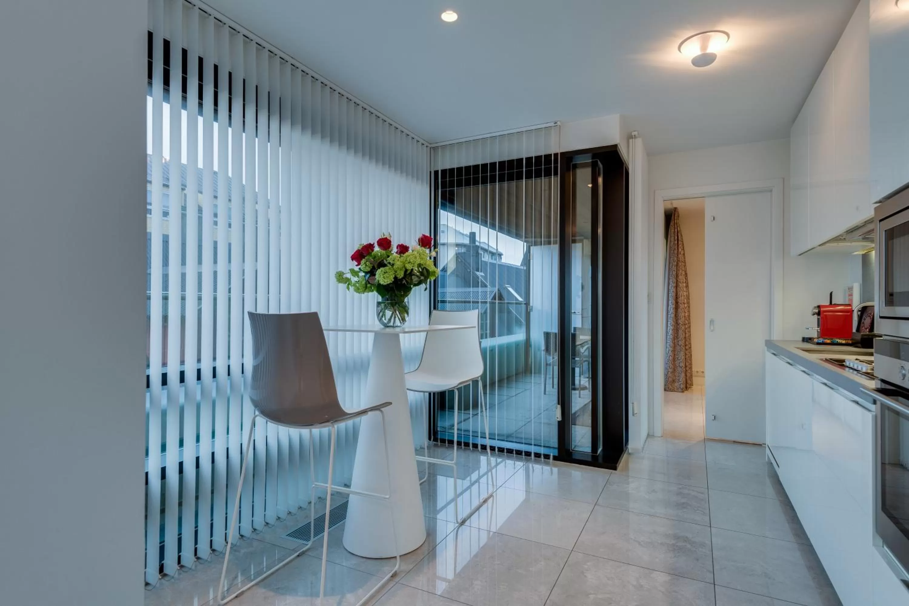 Kitchen or kitchenette in Black Pearl Apartment Hotel