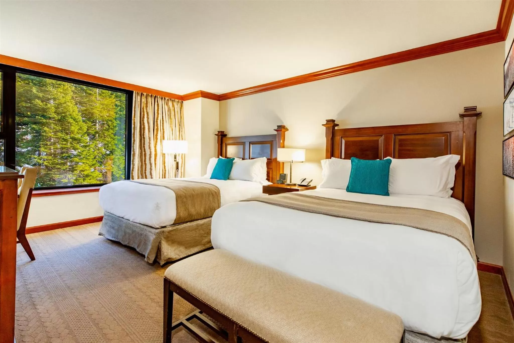 Bed in Everline Resort and Spa, Lake Tahoe