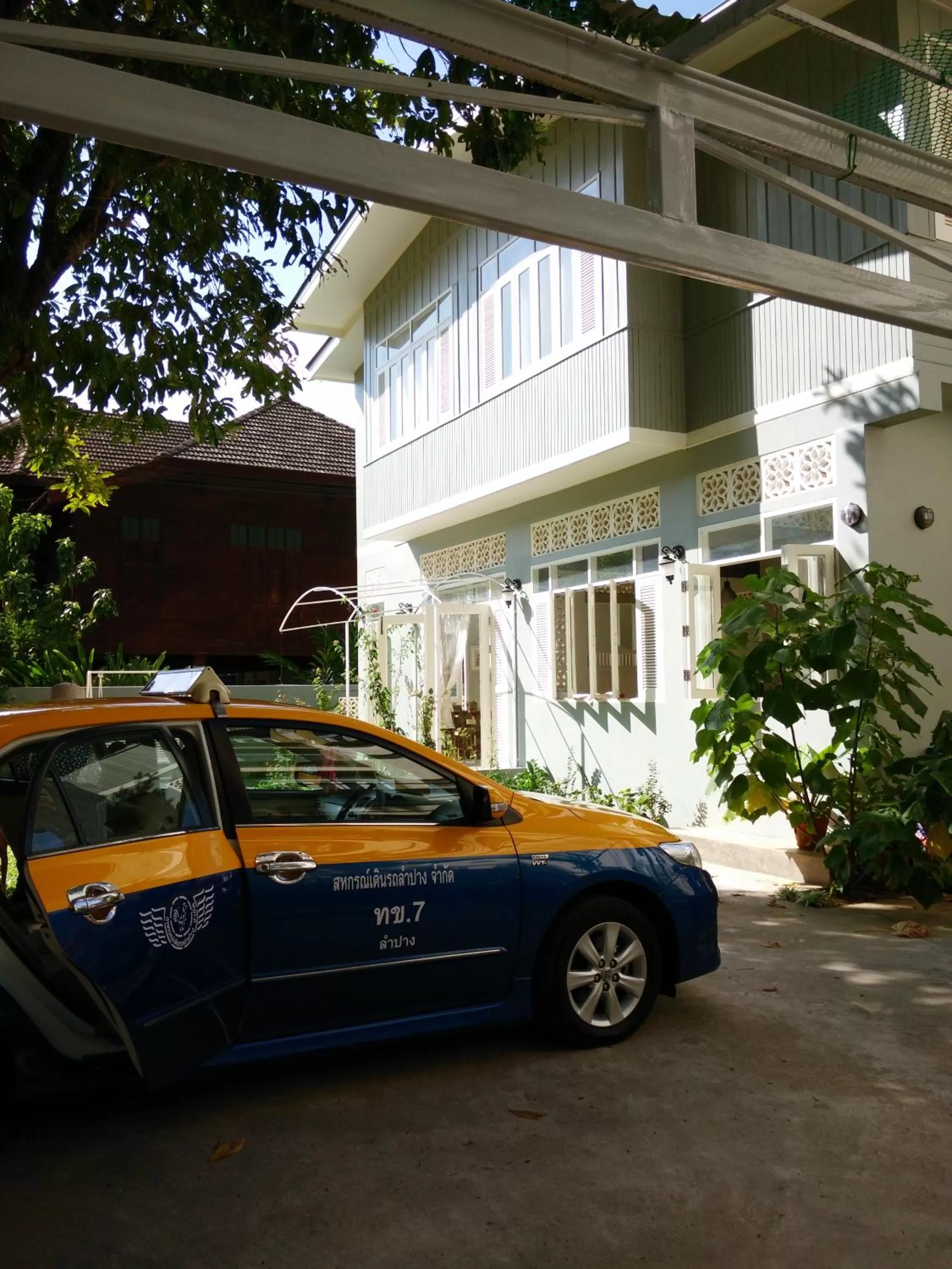 Area and facilities in Lada House