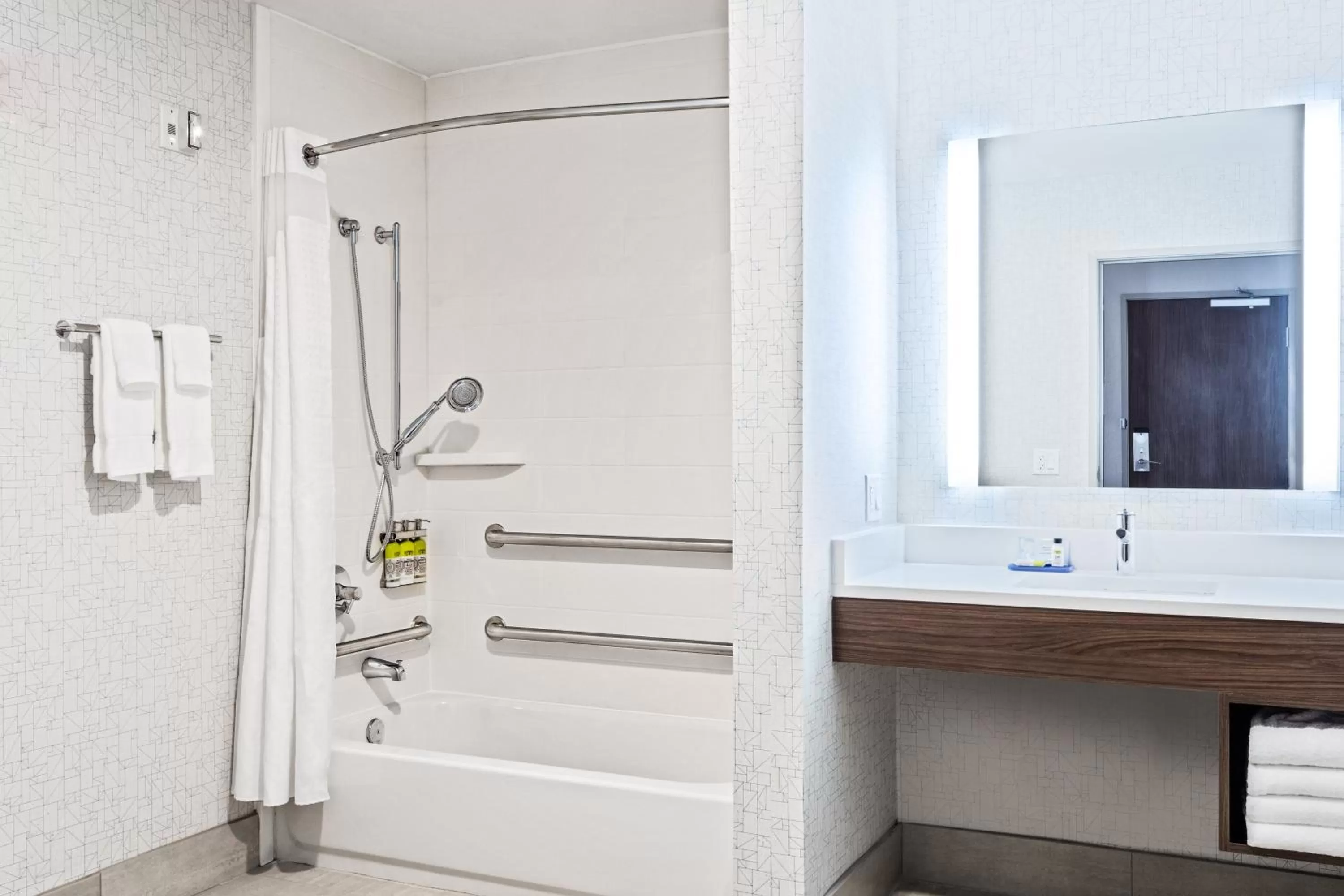 Bathroom in Holiday Inn Express & Suites Niceville - Eglin Area by IHG
