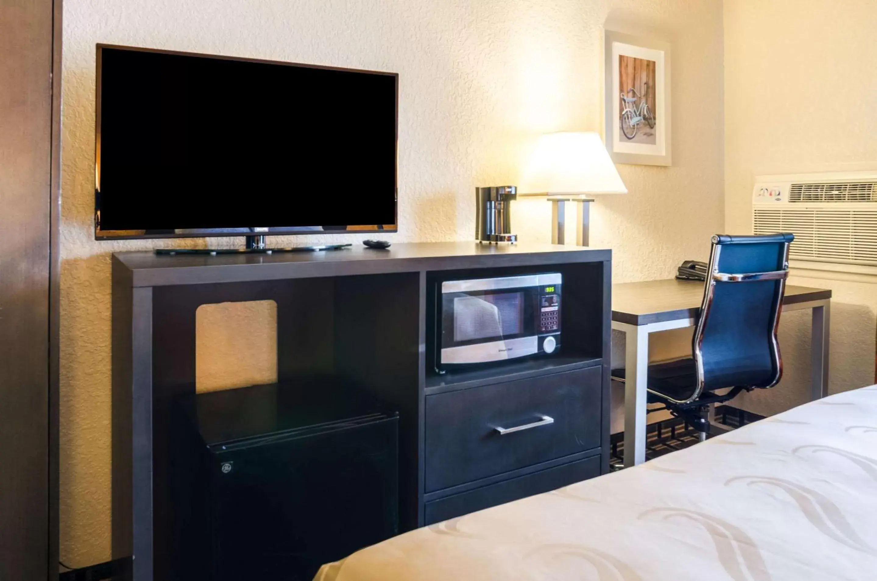 Queen Room - Non-Smoking in Quality Inn Great Bend Queen Room - Non-Smoking in Quality Inn Great Bend