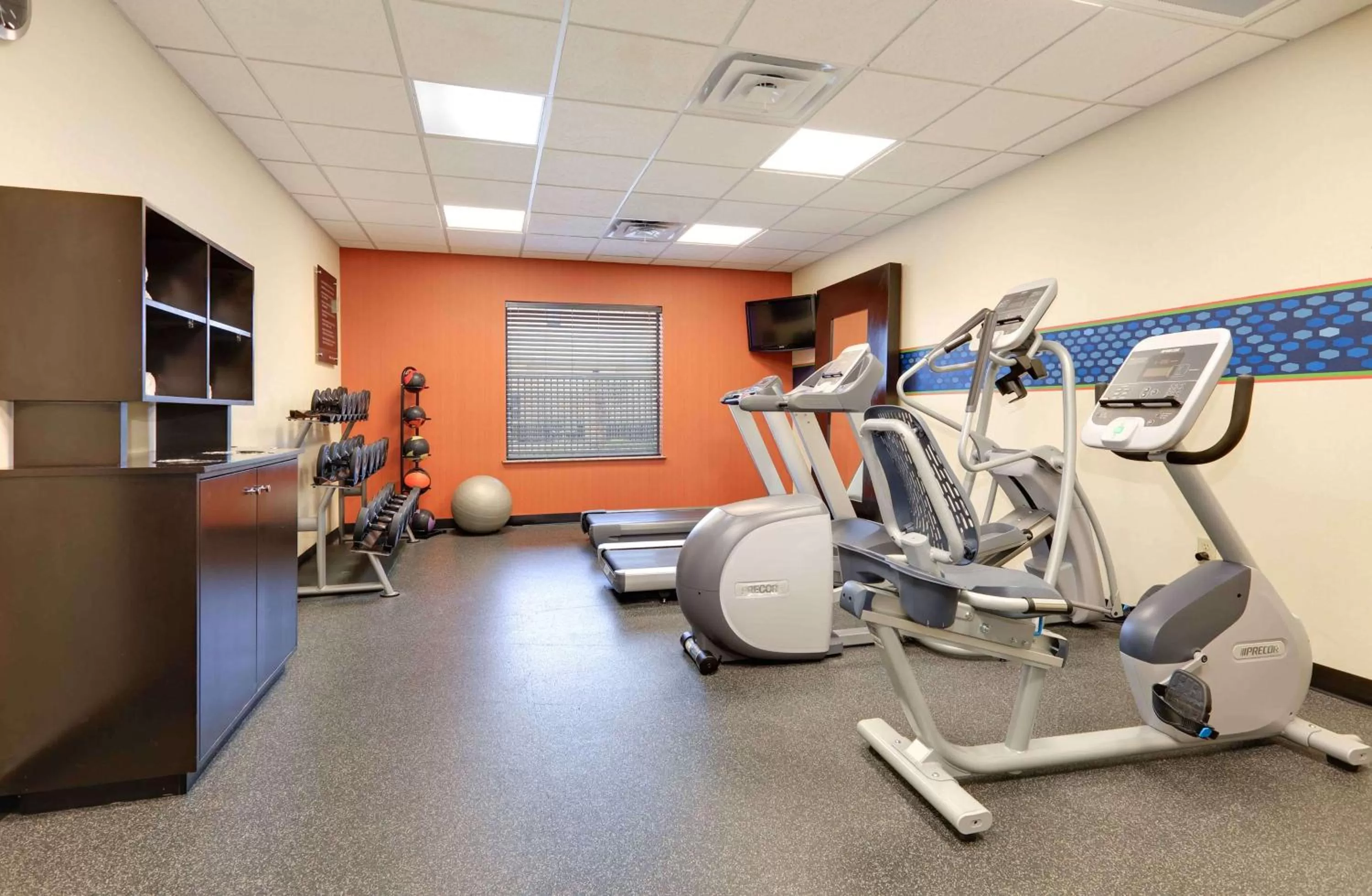 Fitness centre/facilities in Hampton Inn & Suites Dallas-Arlington-South