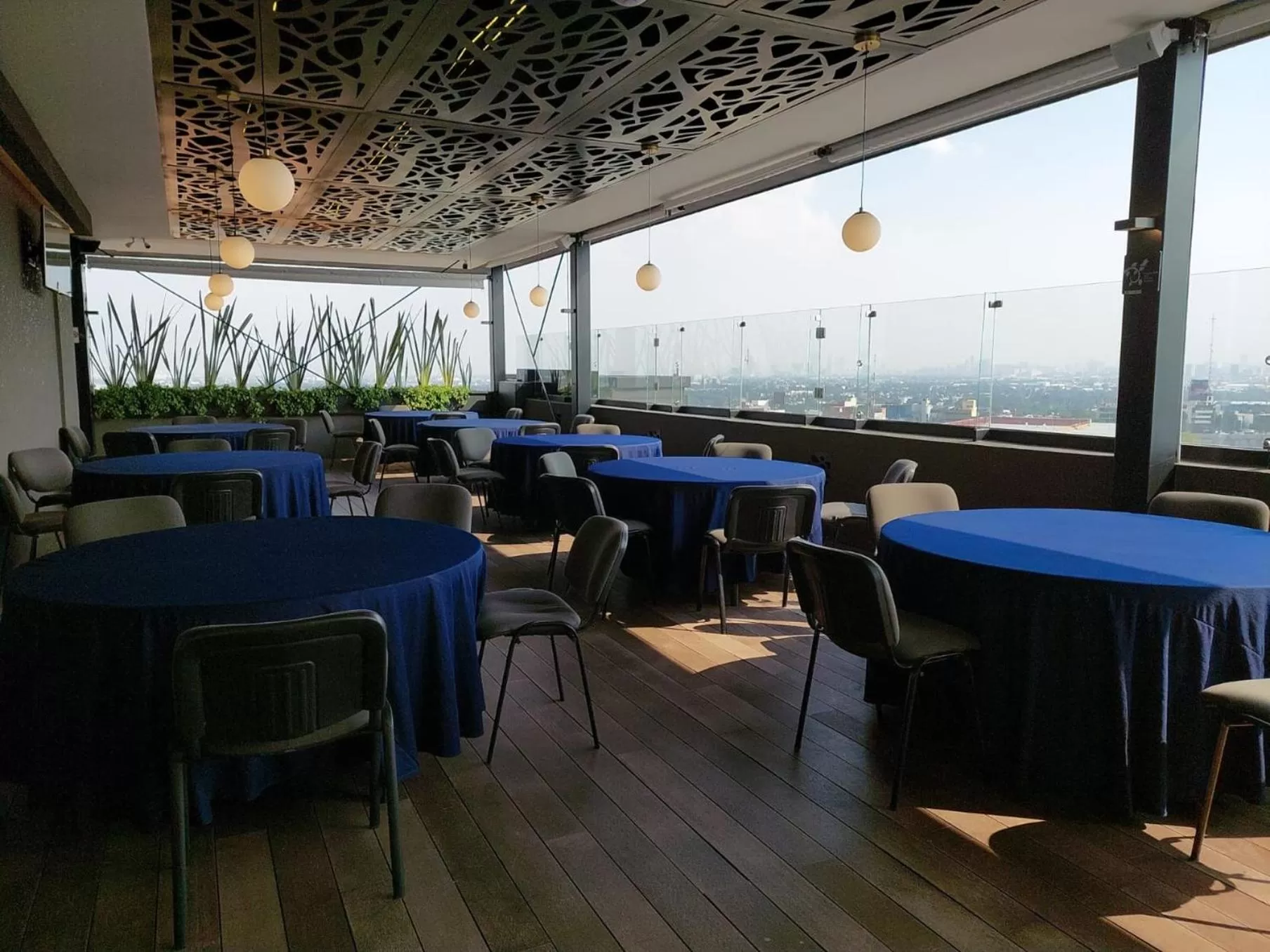 Restaurant/places to eat in Holiday Inn Express Mexico City Satelite by IHG