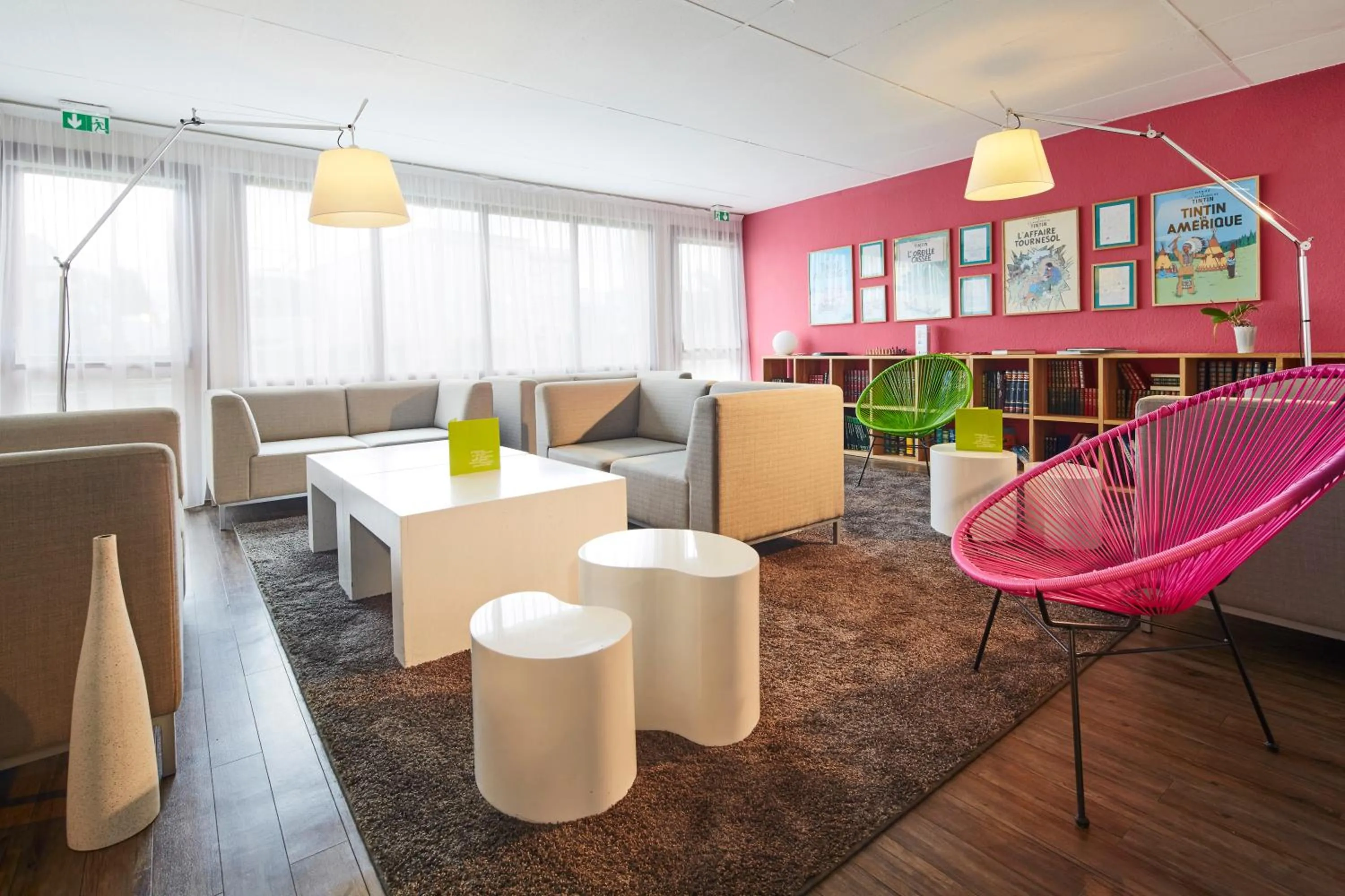 Library in Kyriad Tours Sud - Chambray Lès Tours