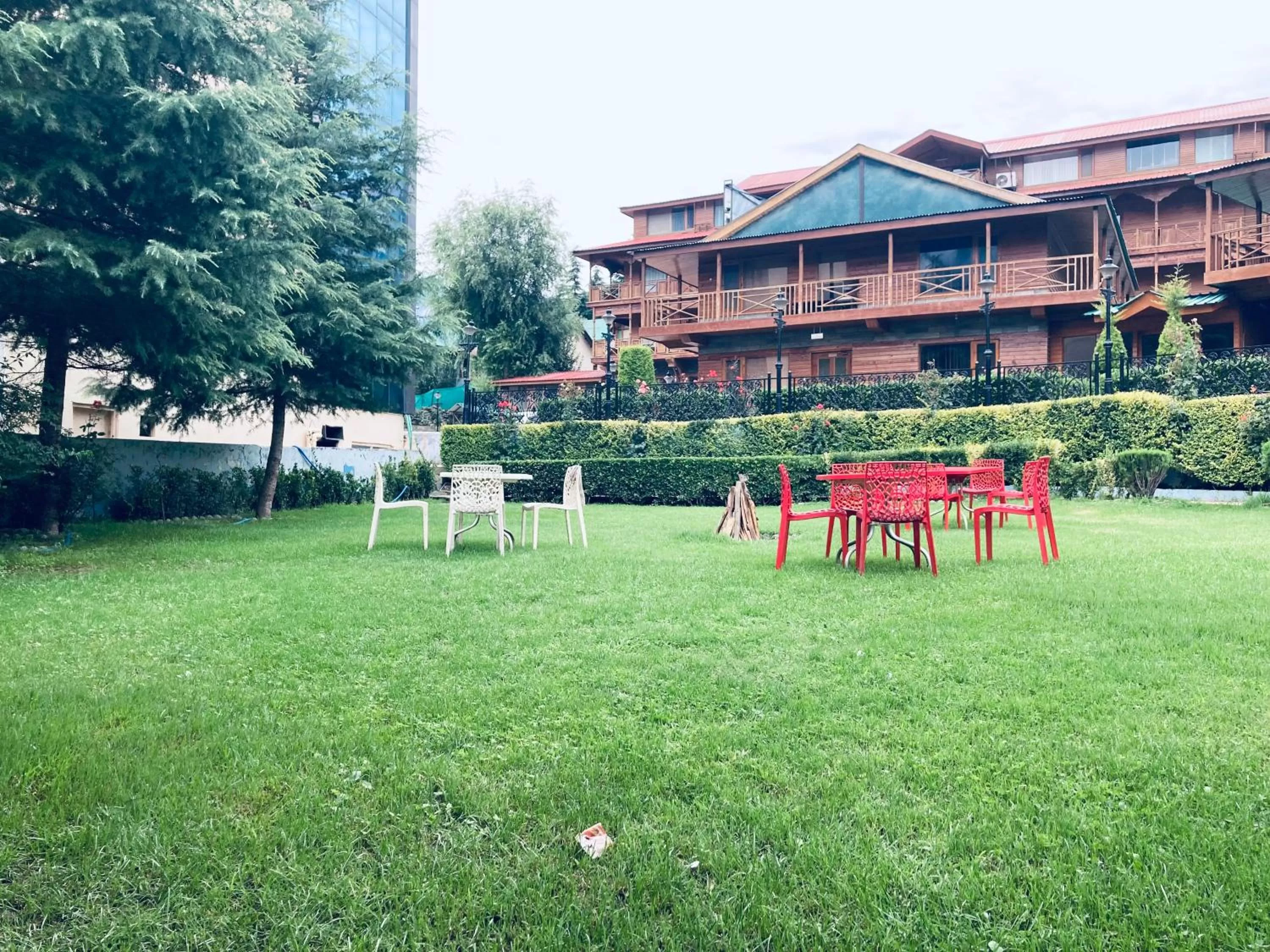 Property Building in Dafodil INN - A Four star Luxury hotel, Manali