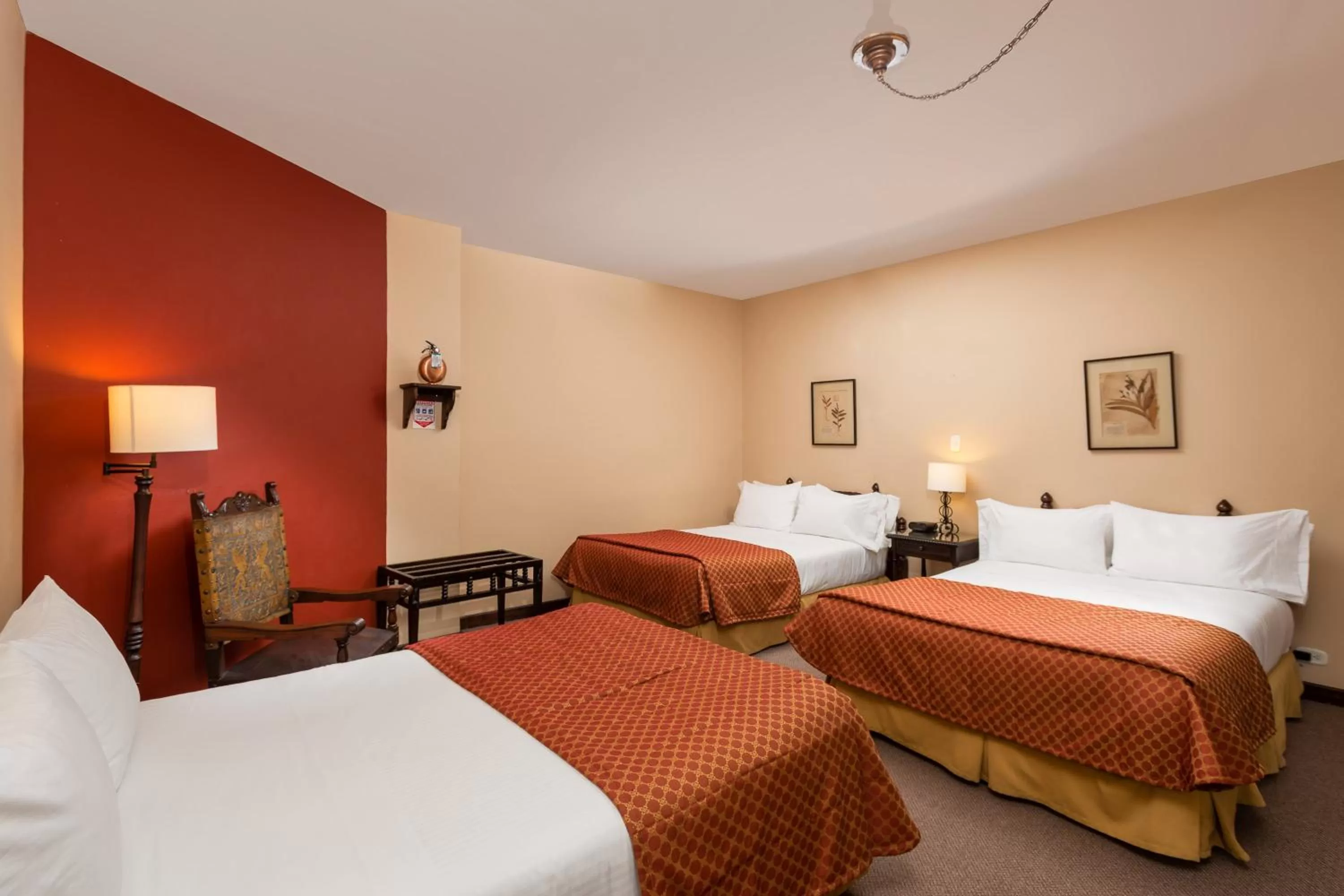 Bed in Hotel Dann Monasterio