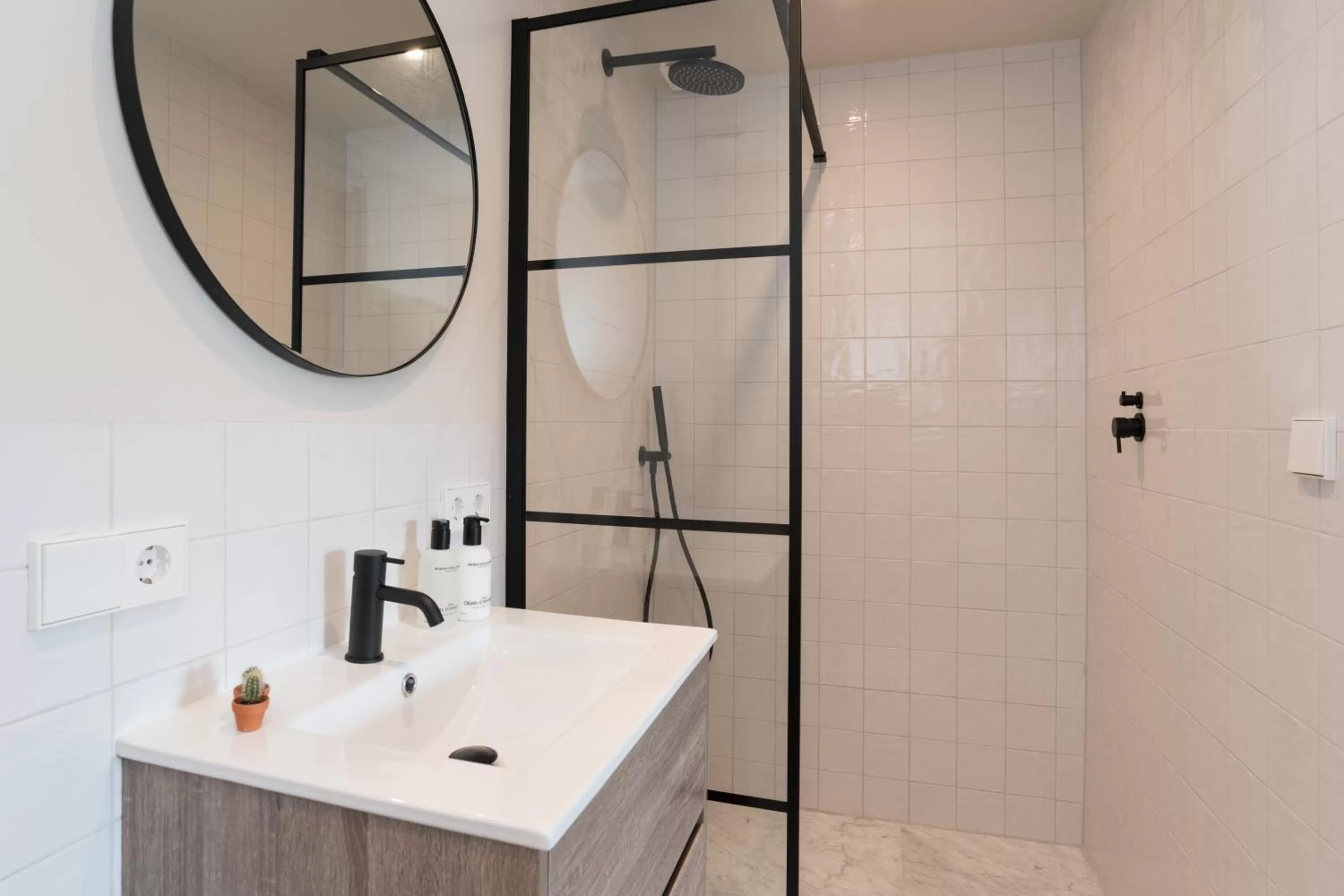 Bathroom in Empire suites garden view