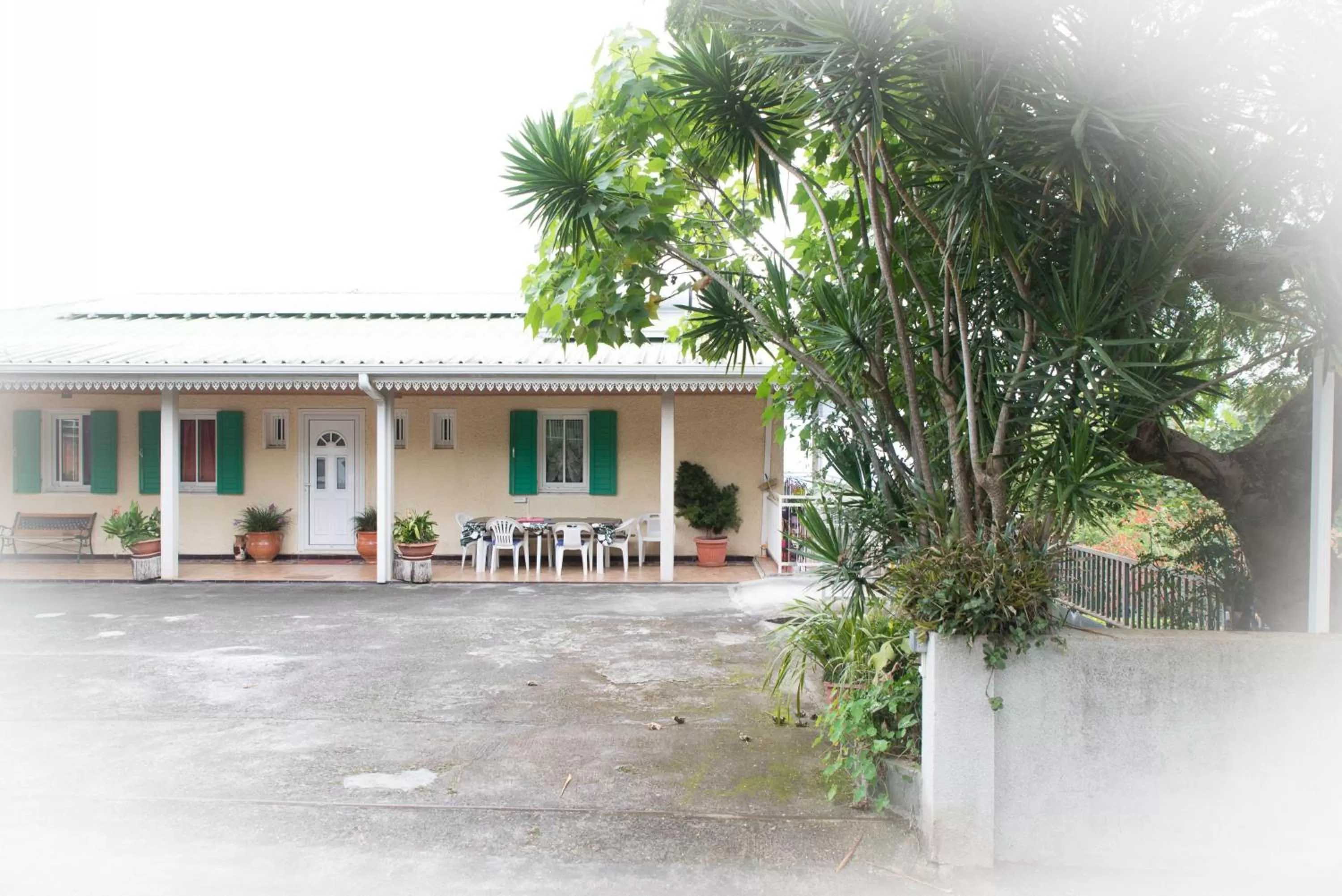 Facade/entrance, Property Building in La Résidence des Caféiers - Le Tampon