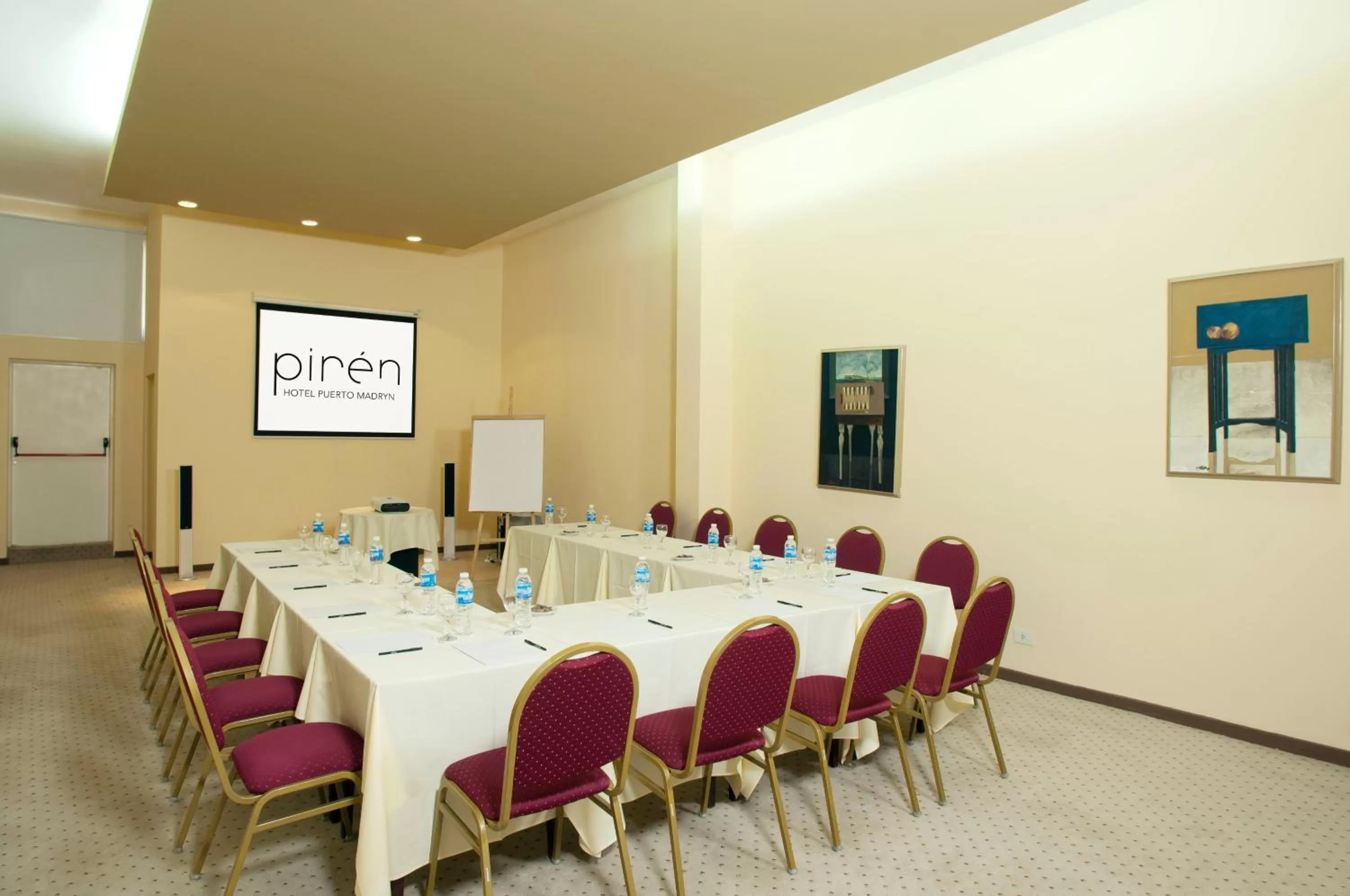 Business facilities in Hotel Piren