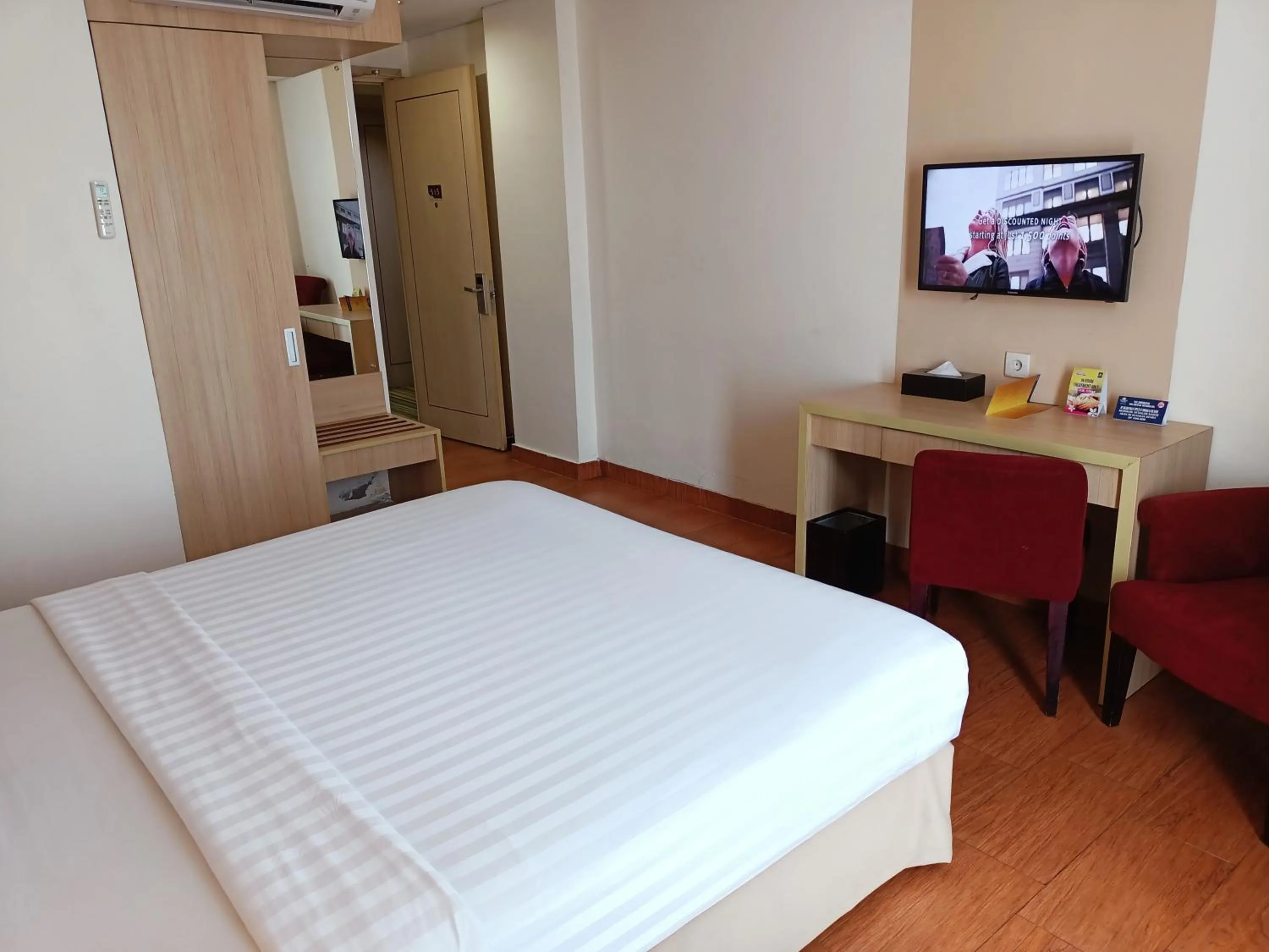 Bed in Days Hotel & Suites by Wyndham Jakarta Airport