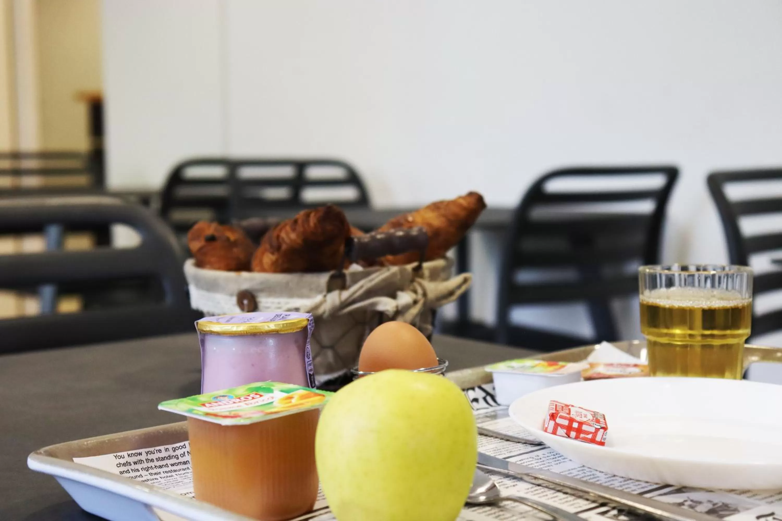 Breakfast in Hôtel Lémand Lyon Est - Villefontaine