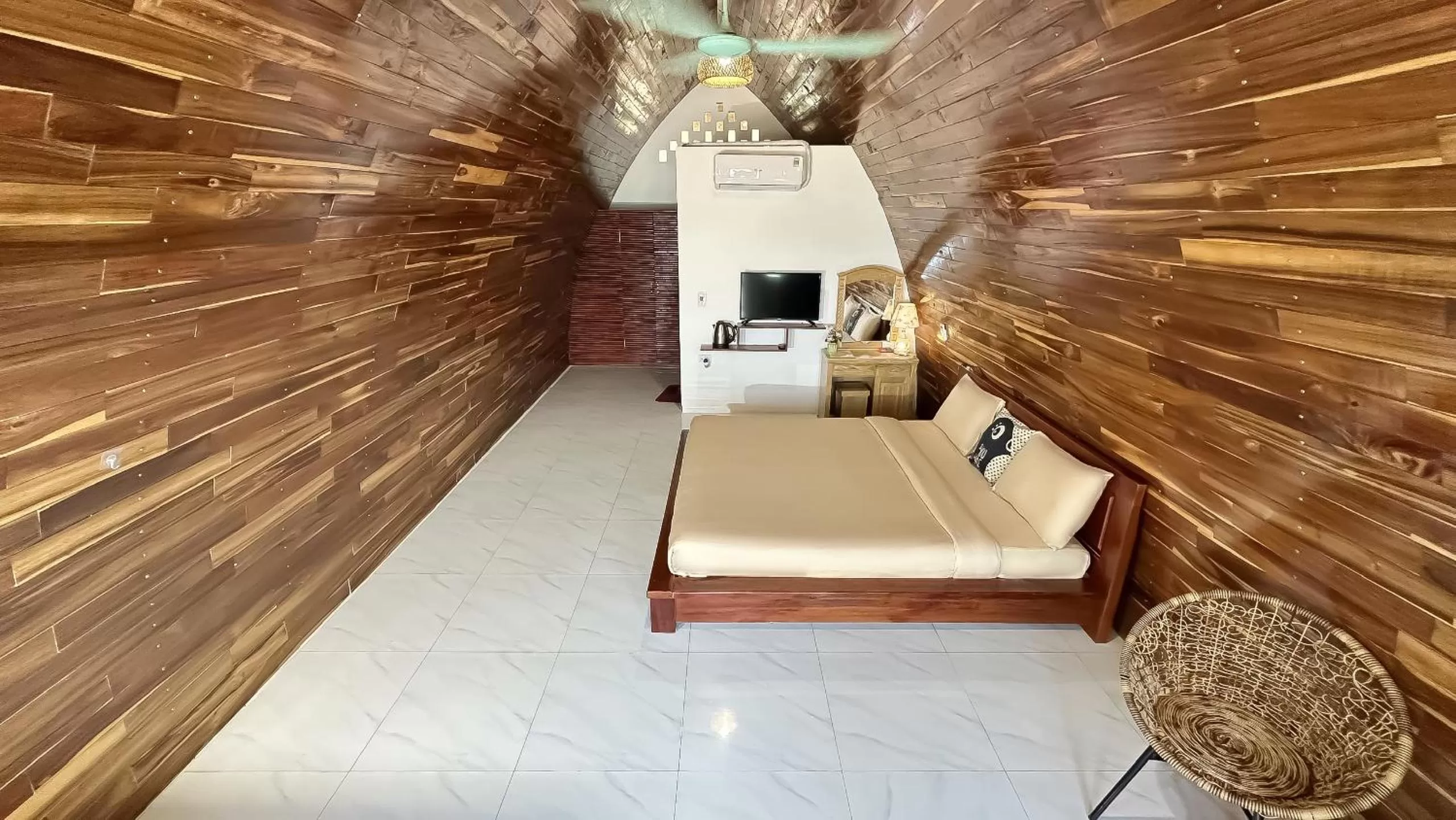 Hoa Loi resort, Song Cau-Phu Yen