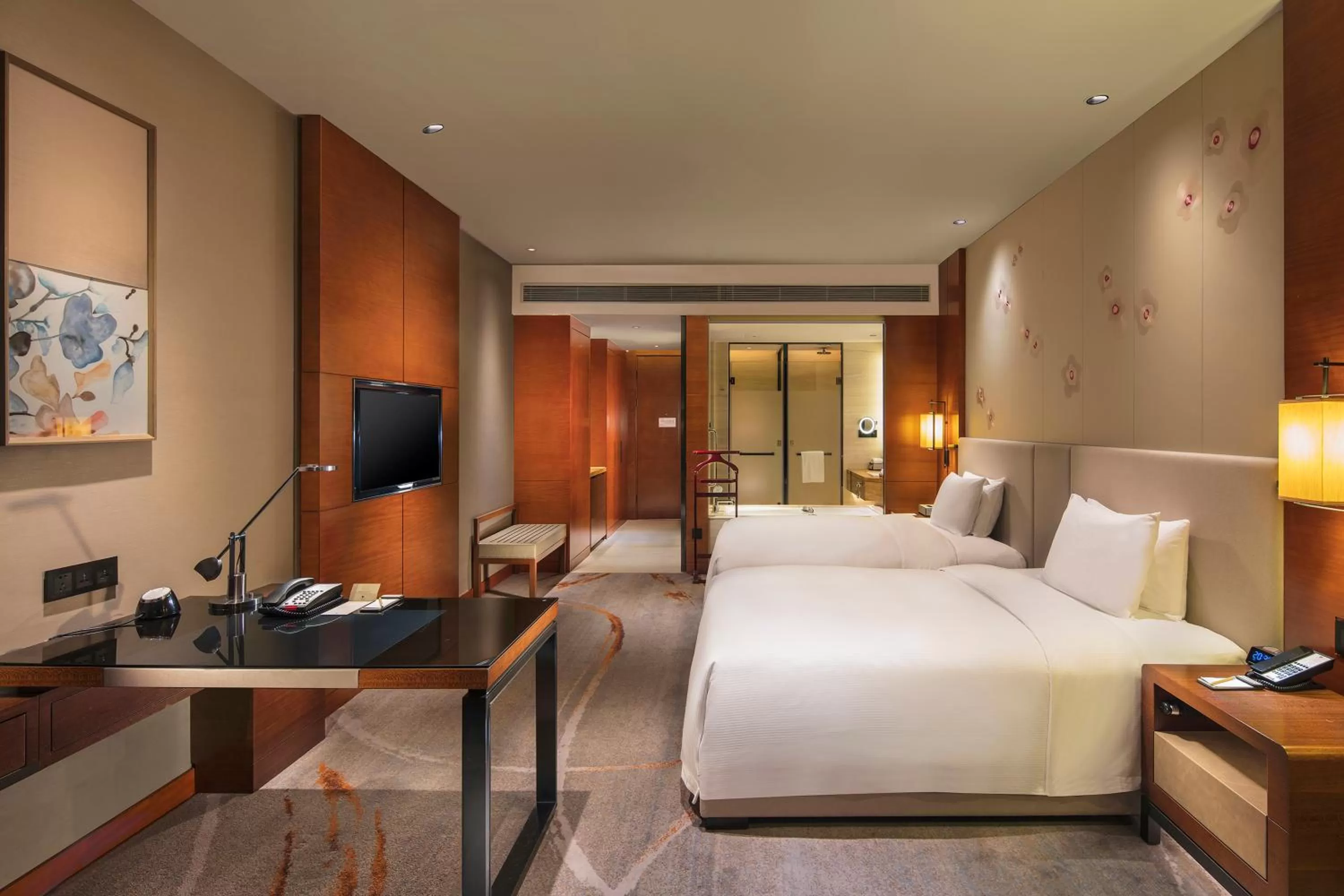 Bedroom, Bed in DoubleTree by Hilton Guangzhou Science City