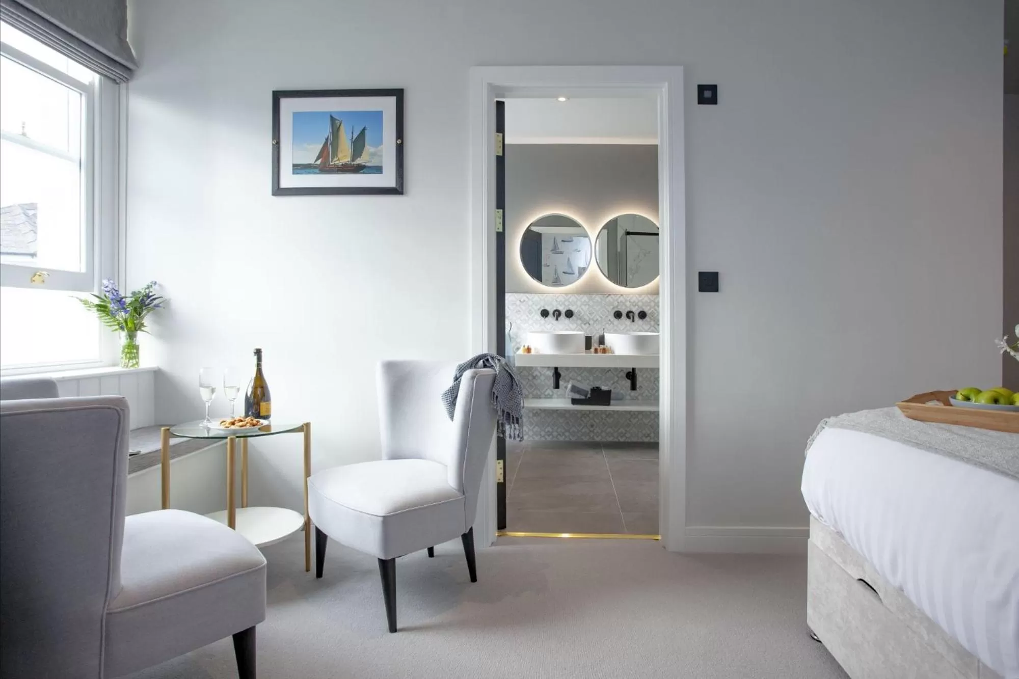 Bed in Leader Suite - Sea View - Free Wi-Fi