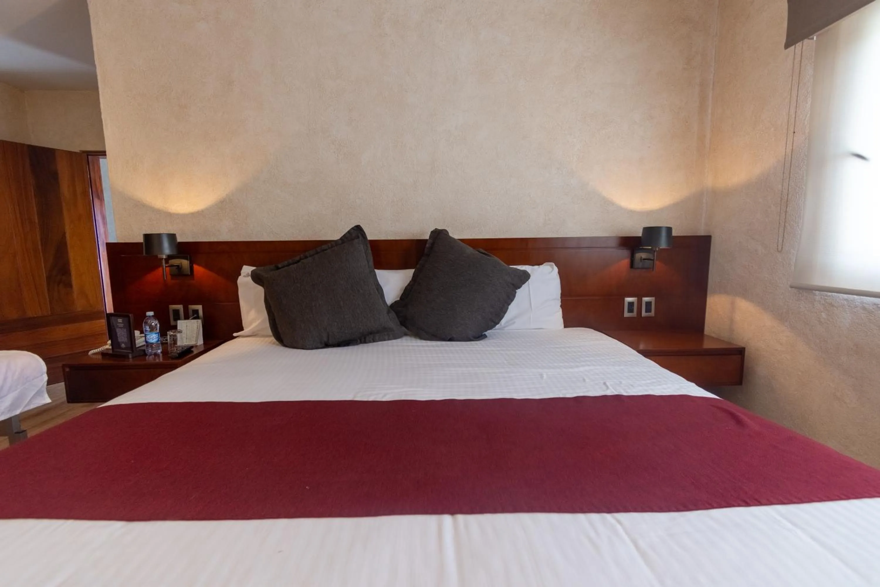 Property building, Bed in Hotel Madero