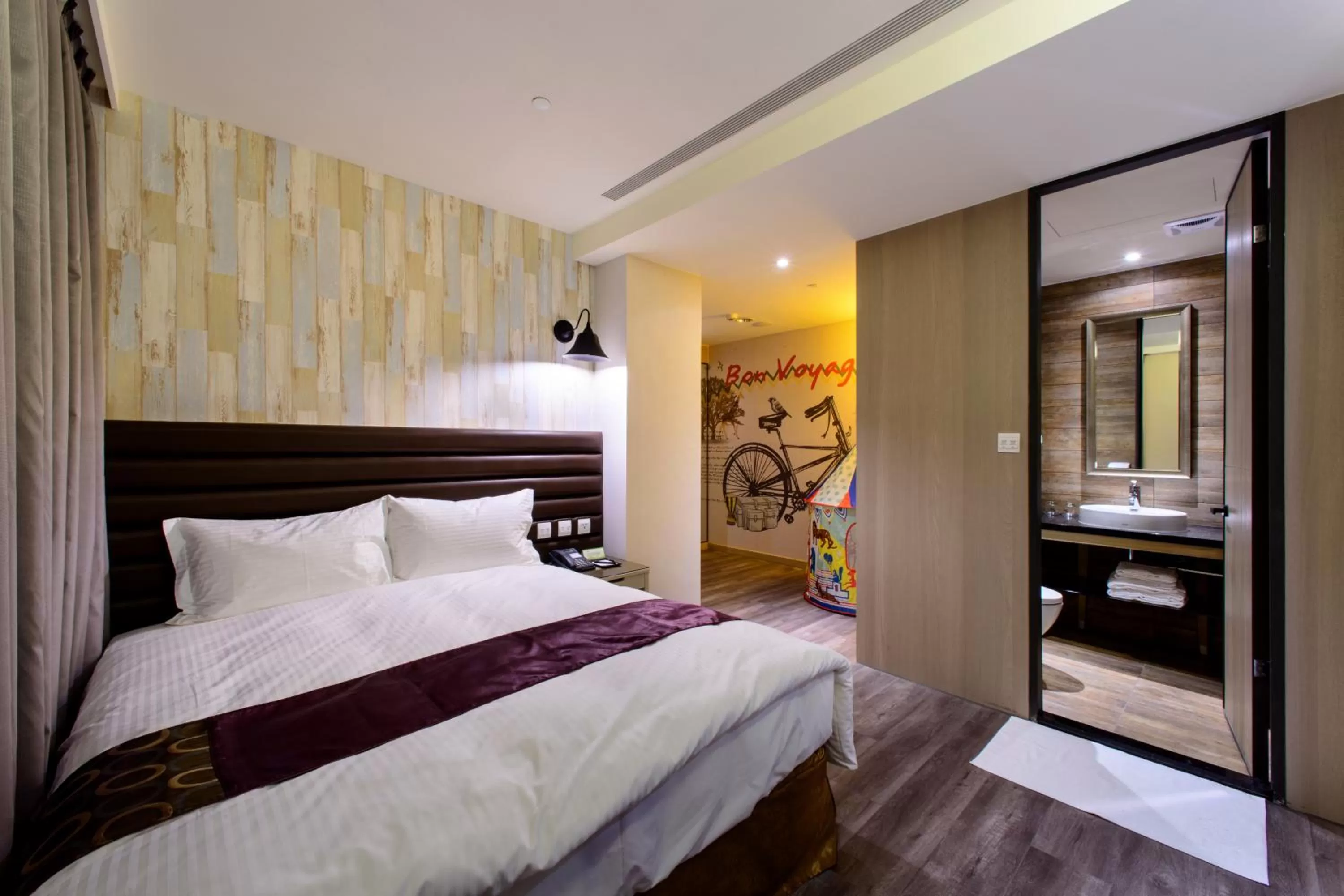 Bed in Stay Hotel - Taichung Zhongqing