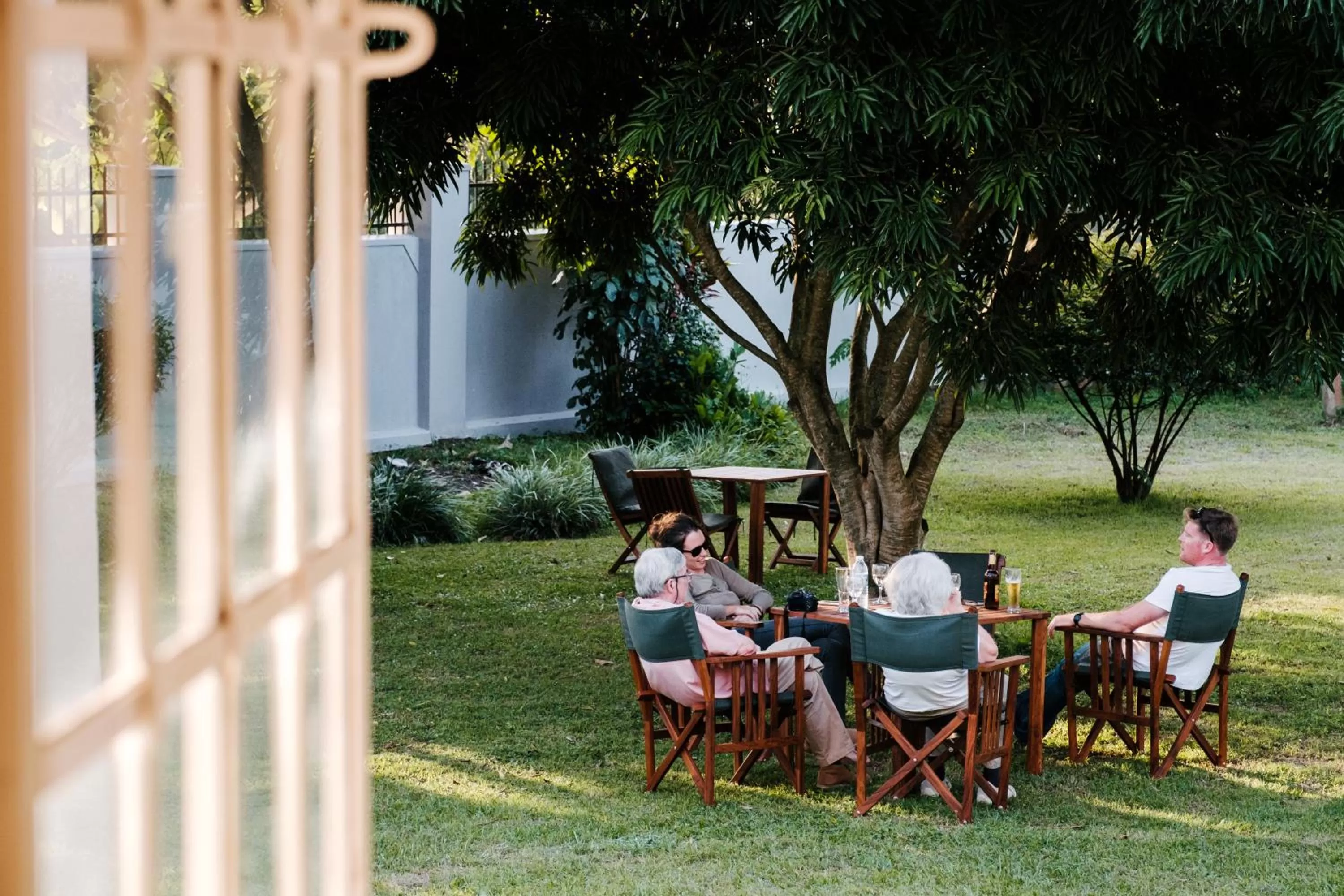 Restaurant/places to eat, Garden in The Guinea Fowl