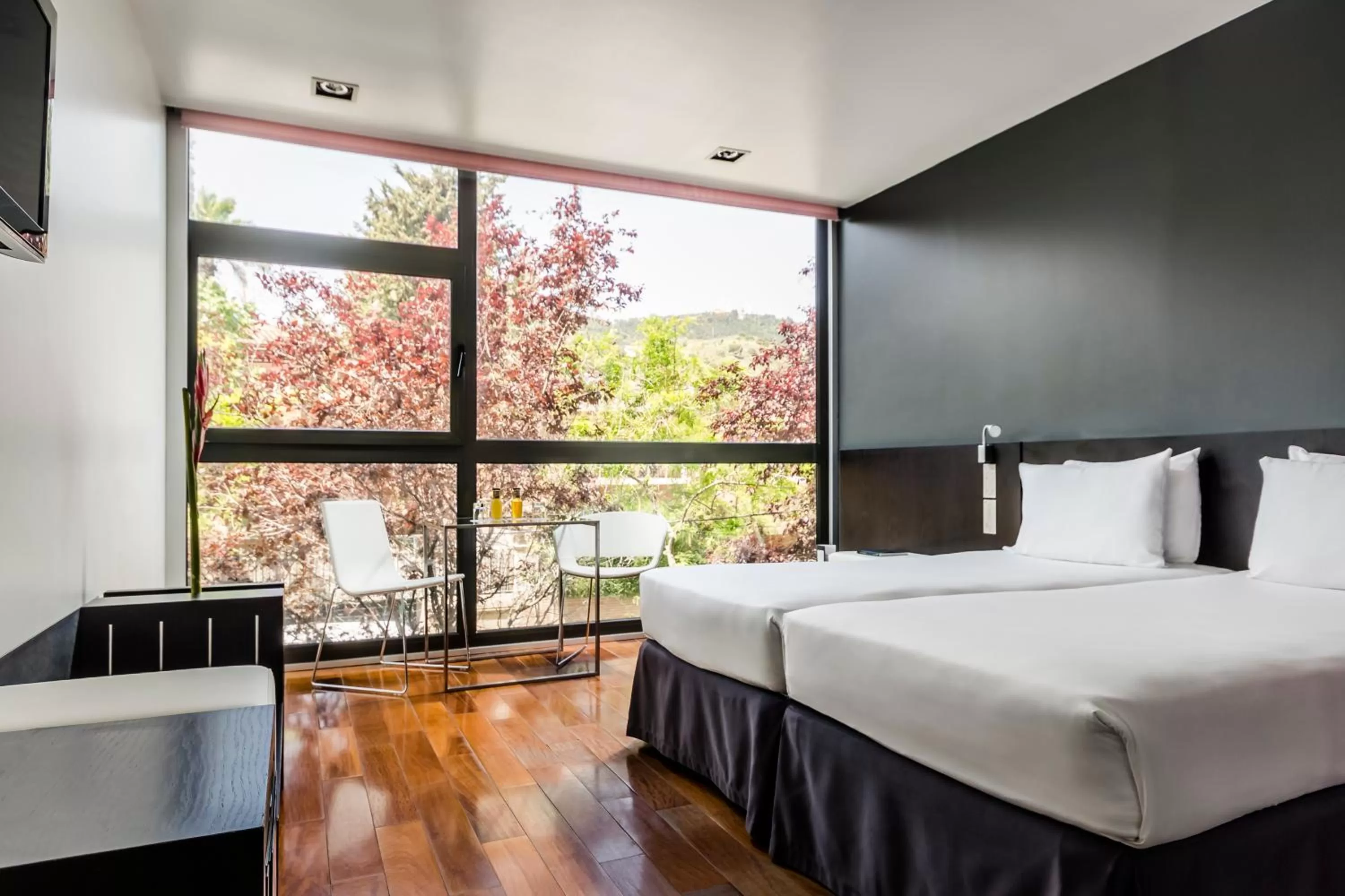 Bed in Ikonik Anglí