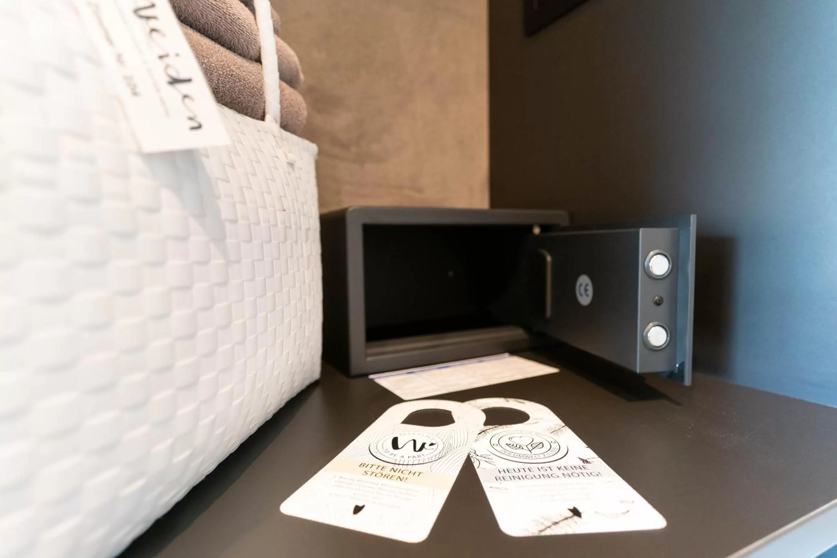 TV/Entertainment Center in Apart & Suiten Hotel WEIDEN