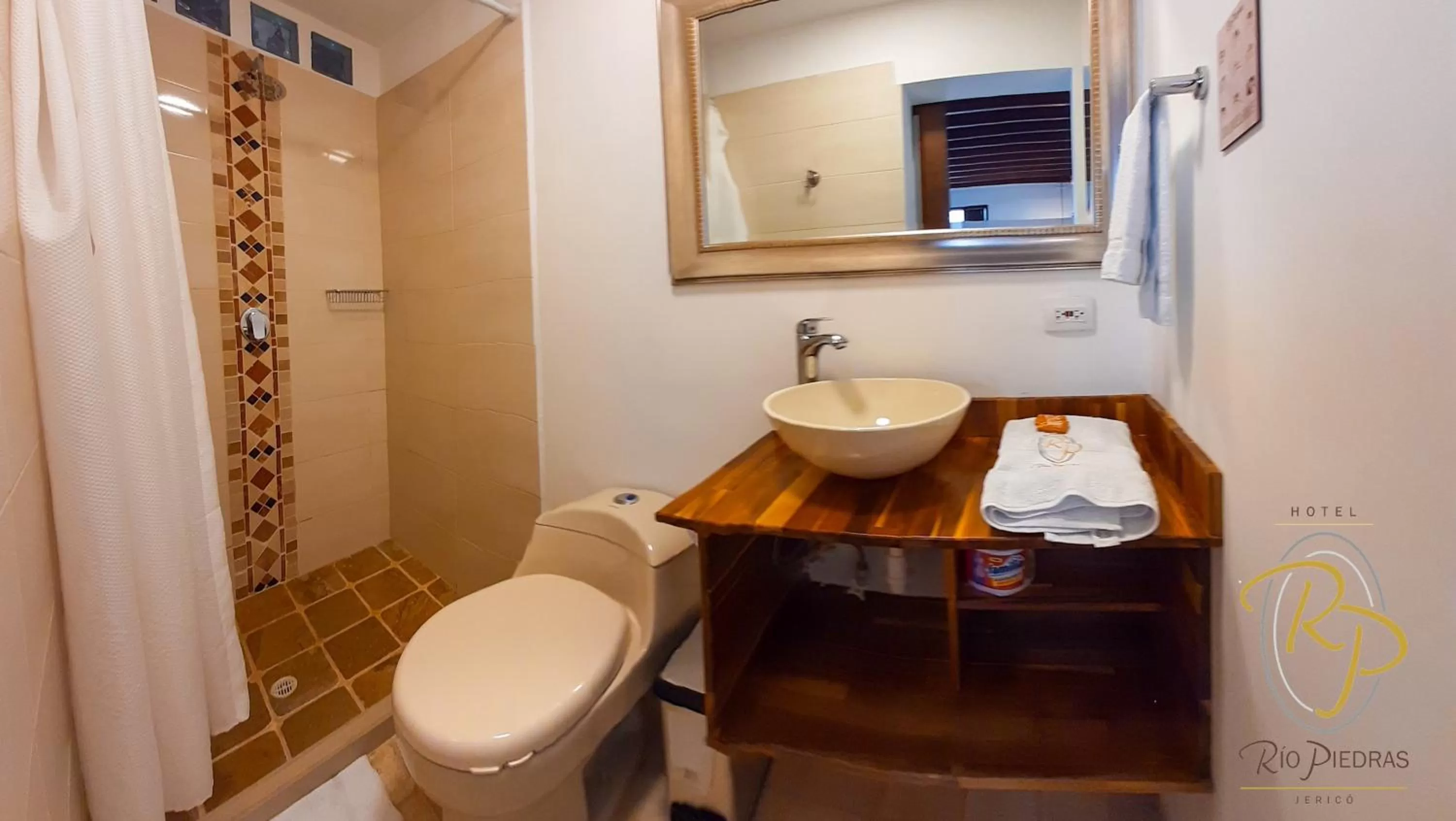 Bathroom in Hotel Rio Piedras