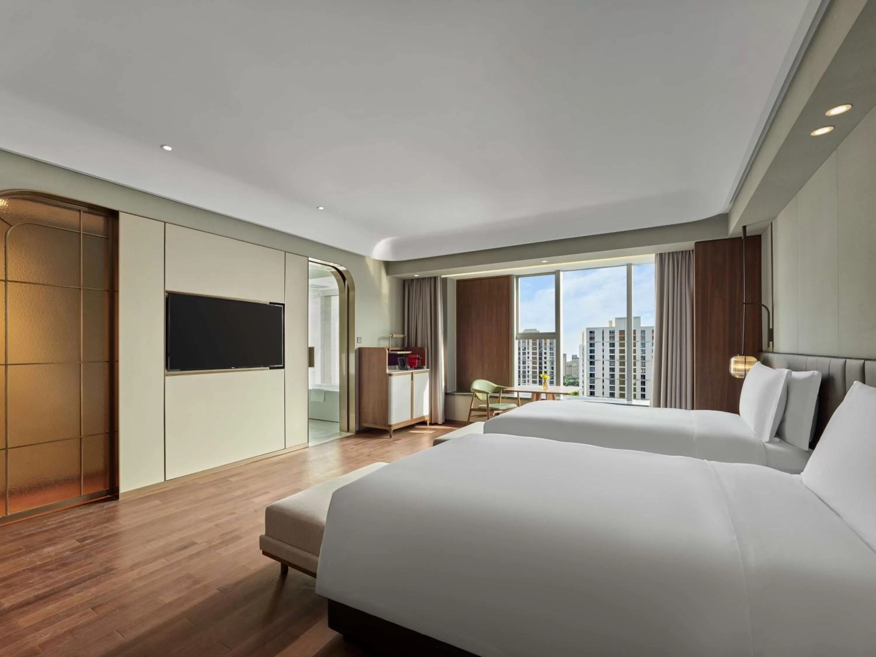 Bedroom, Bed in Hilton Shanghai Hongqiao