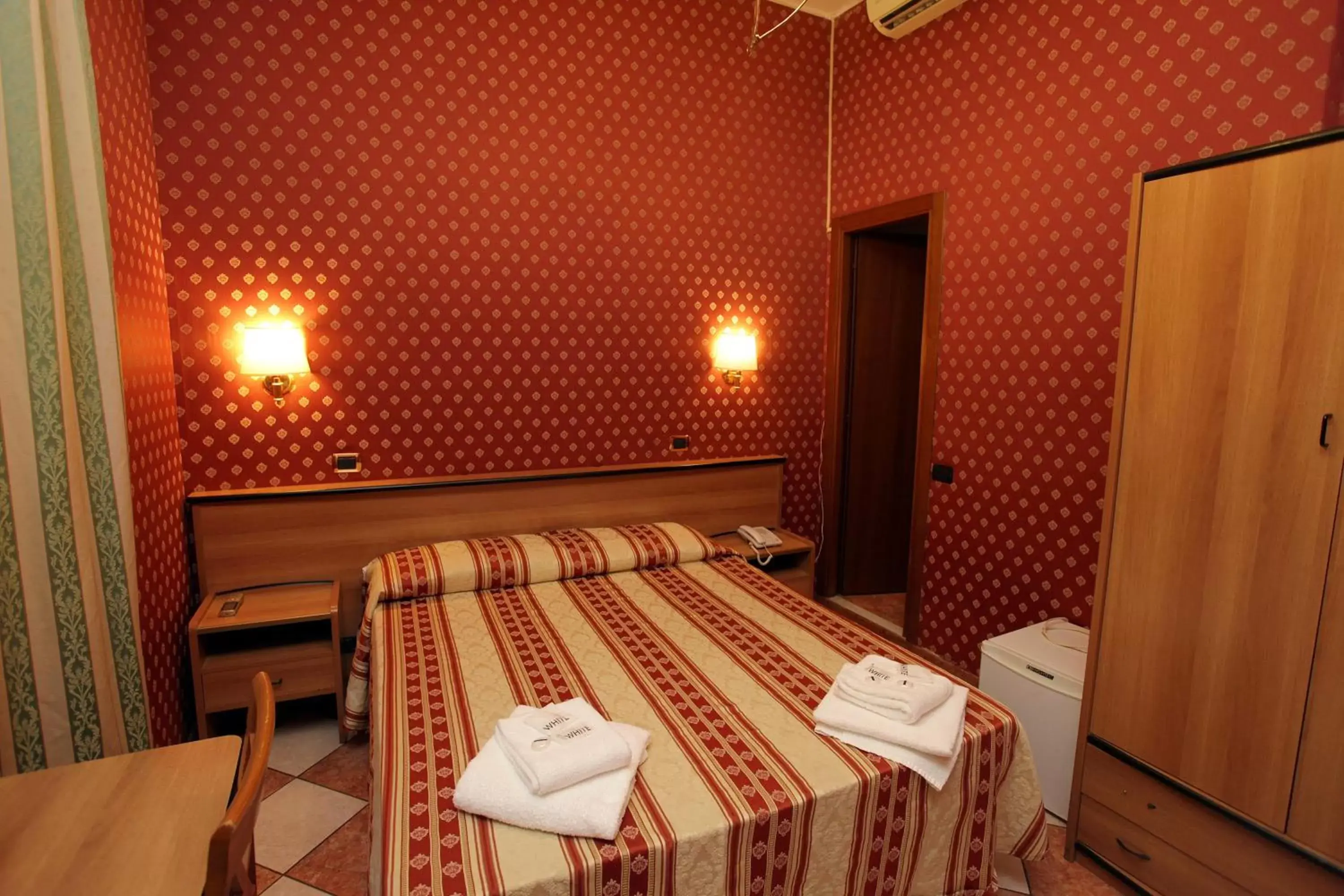 Superior Double Room in Hotel Hollywood Superior Double Room in Hotel Hollywood