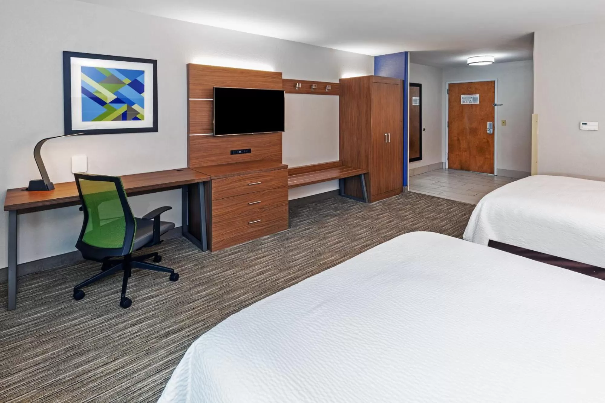 Guests, Bed in Holiday Inn Express & Suites Lafayette South by IHG