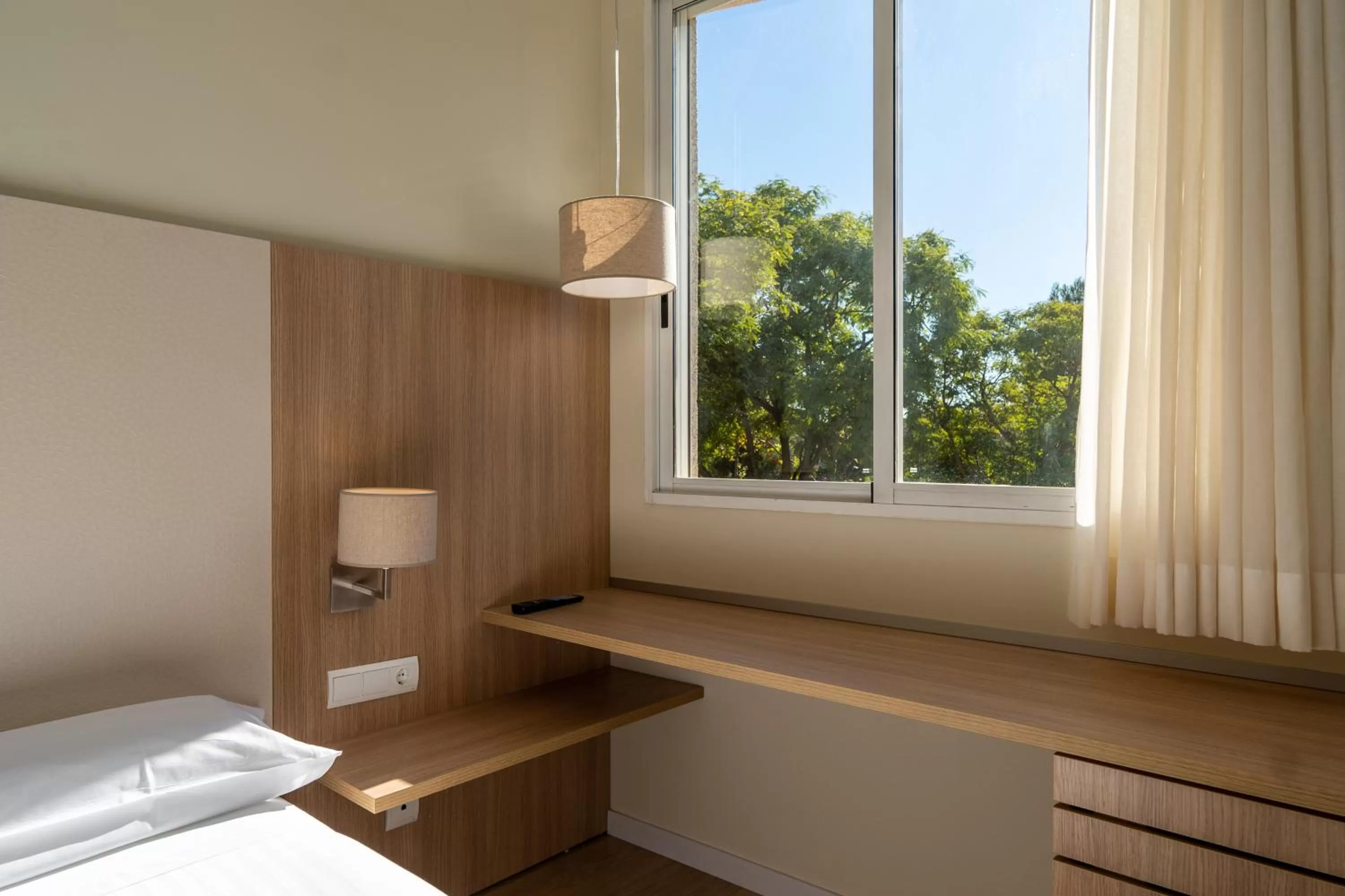 View (from property/room), Bed in Checkin Valencia Ciscar