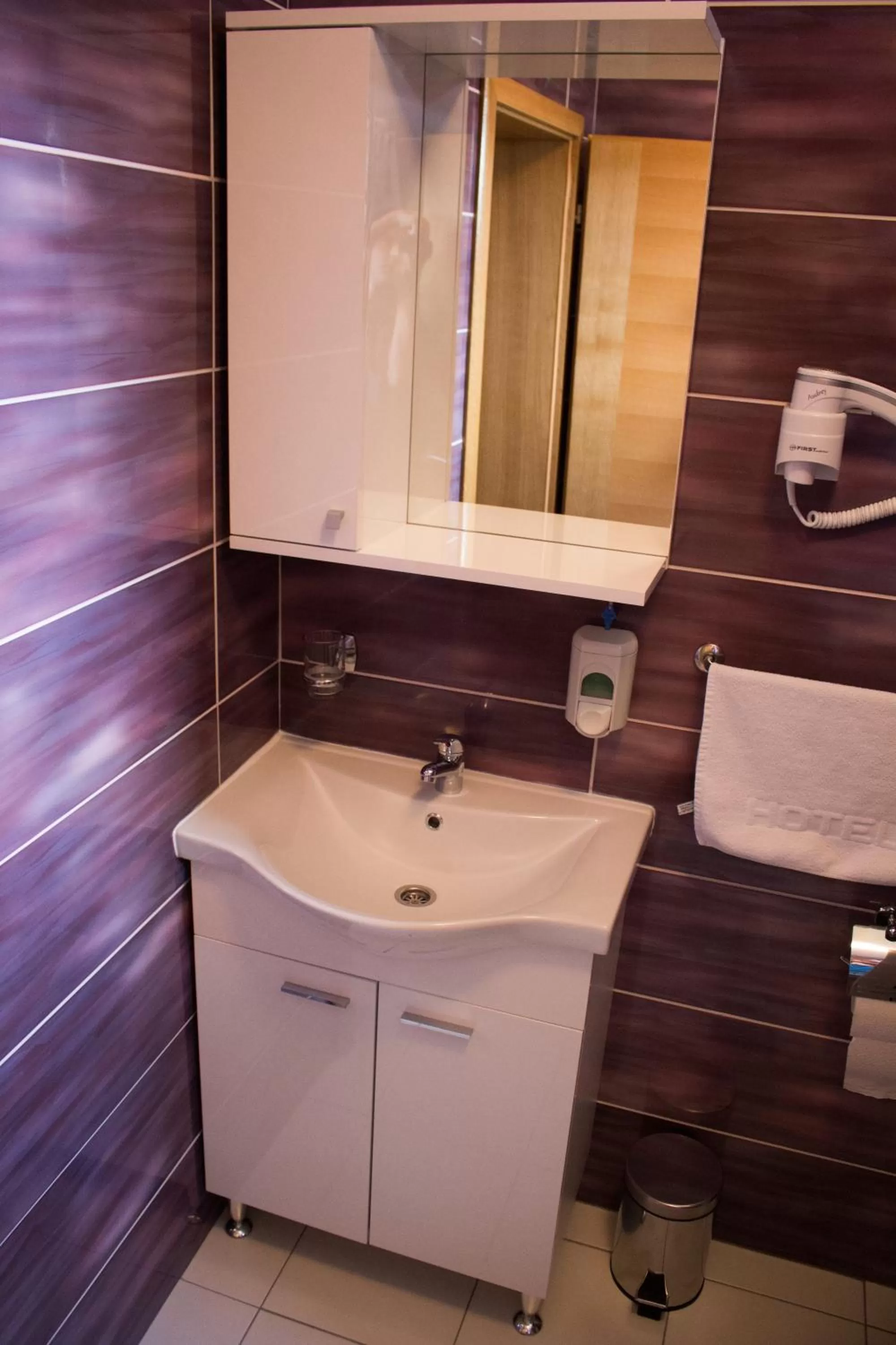 Bathroom in Motel Aura