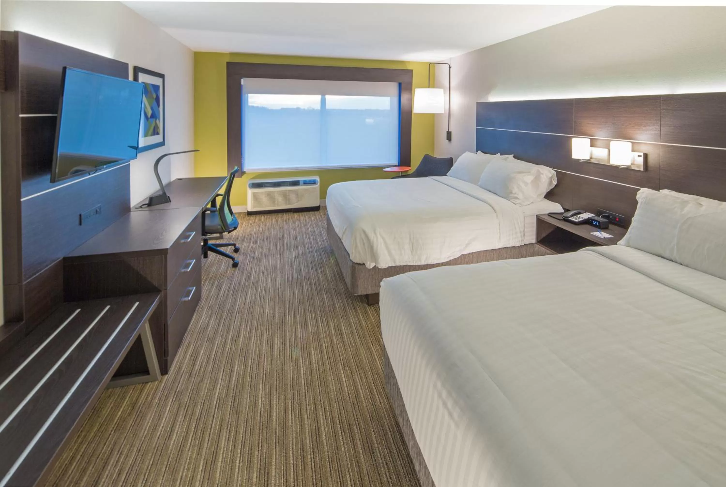 Photo of the whole room, Bed in Holiday Inn Express & Suites - Indianapolis NW - Zionsville by IHG