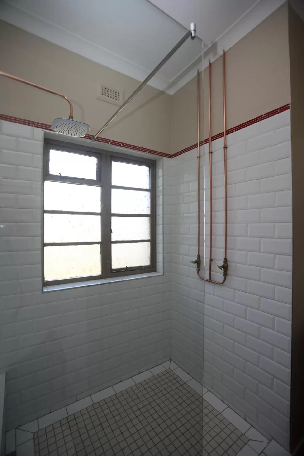 Shower, Bathroom in Ben's Bed and Breakfast