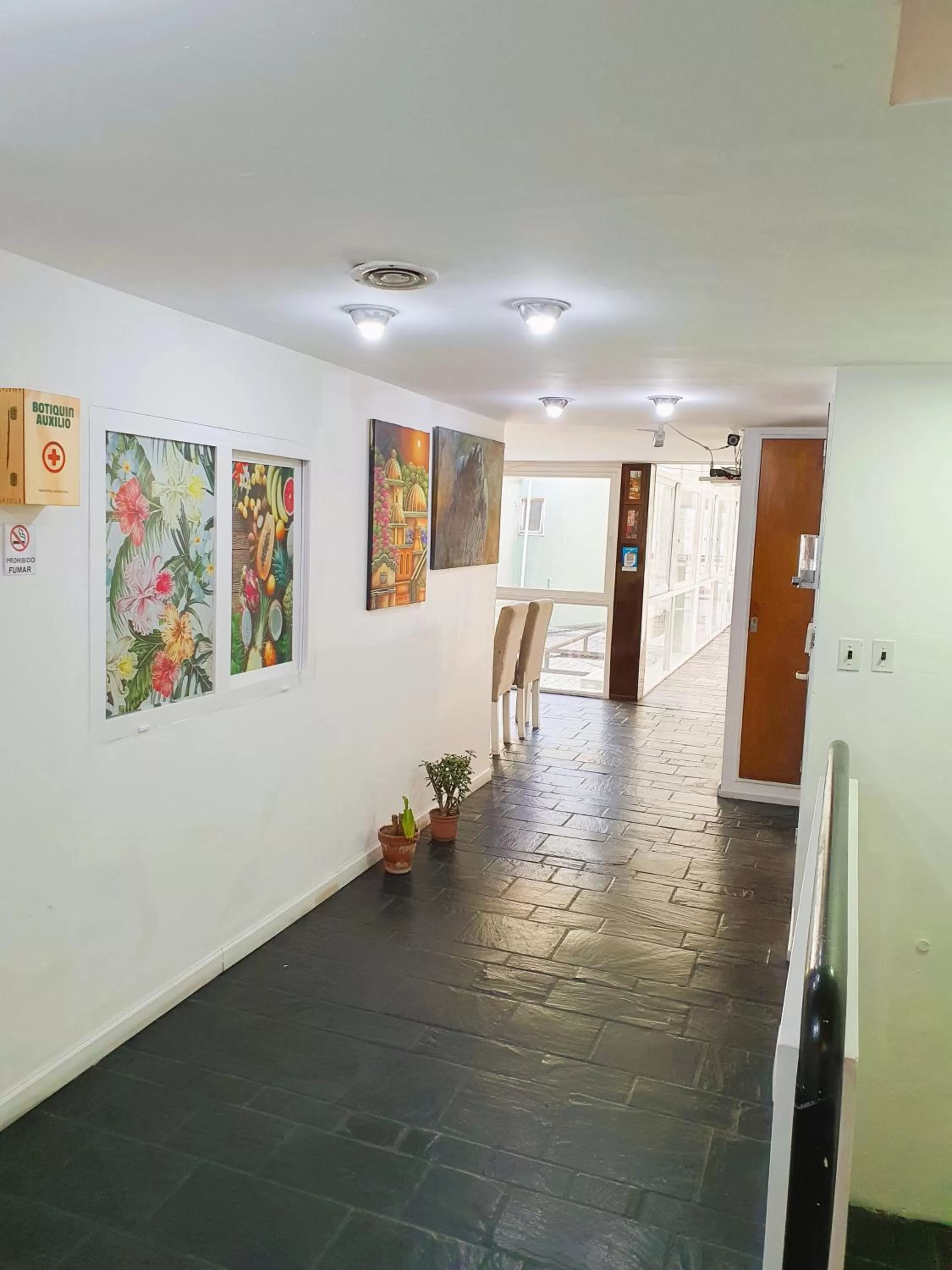 Living room in Habitaciones en Casa con piscina en Palermo Soho!