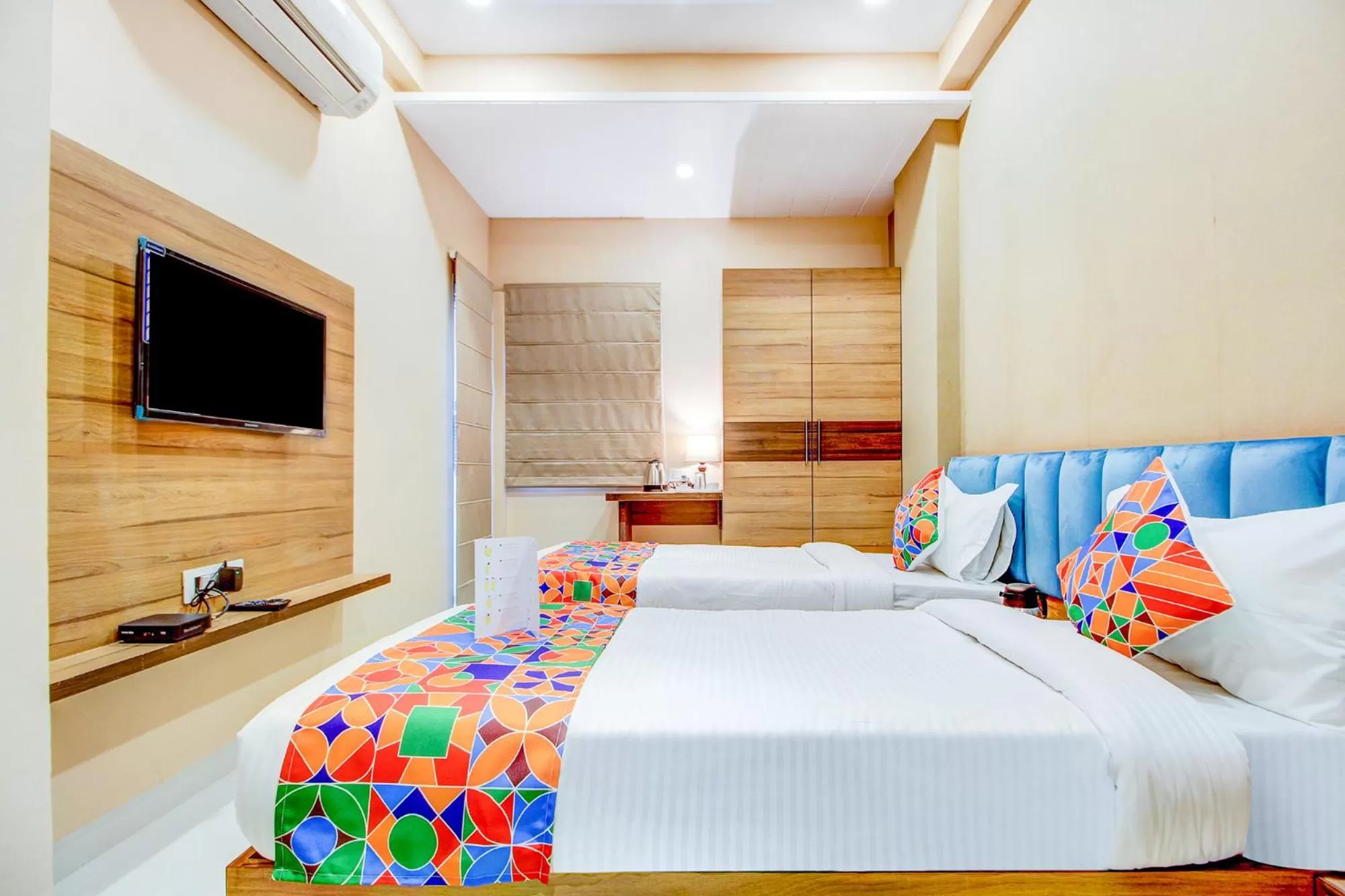 Bedroom, Bed in FabHotel 7th Crossing Malviya Nagar