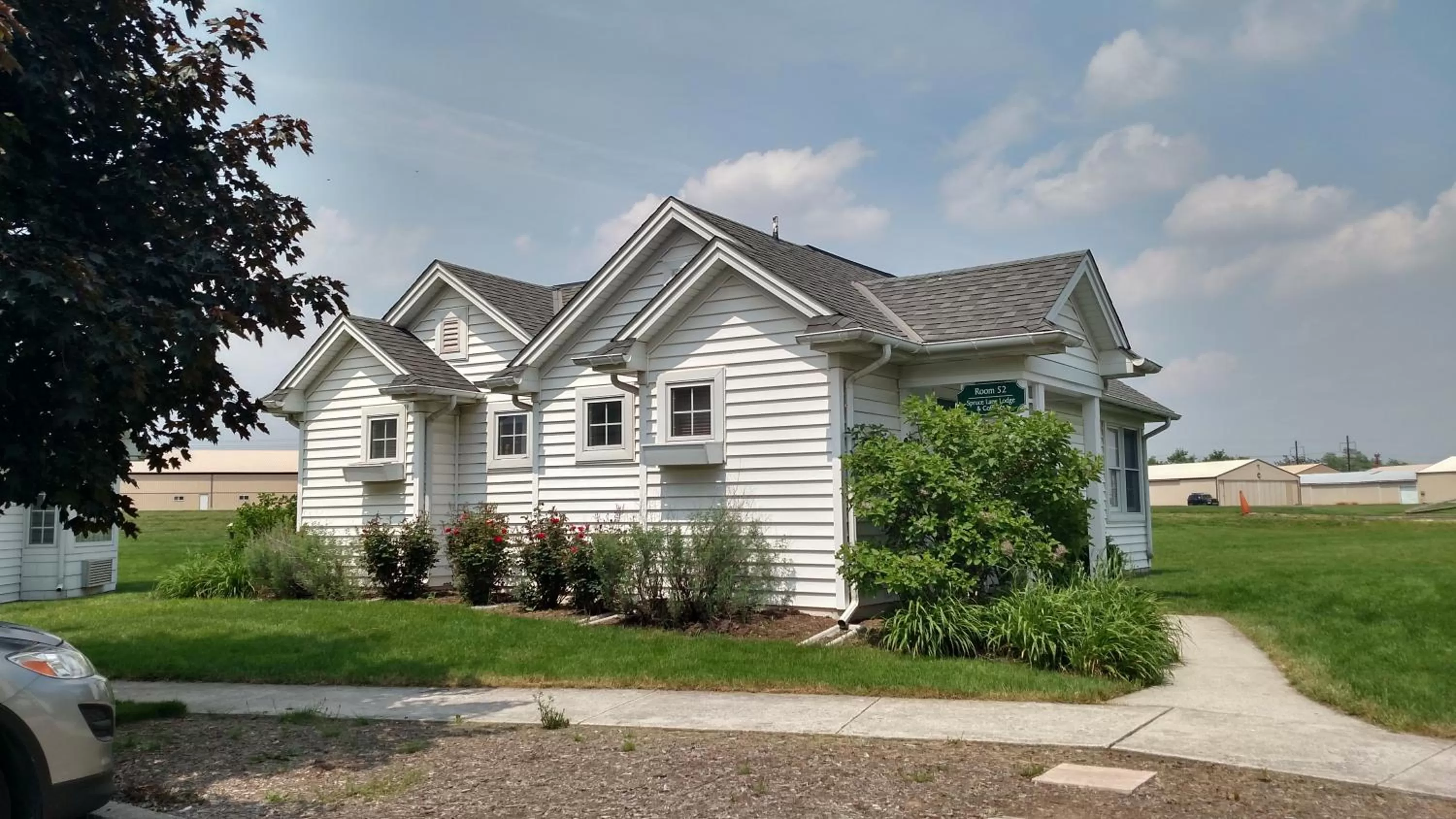 Facade/entrance in Spruce Lane Lodge and Cottages