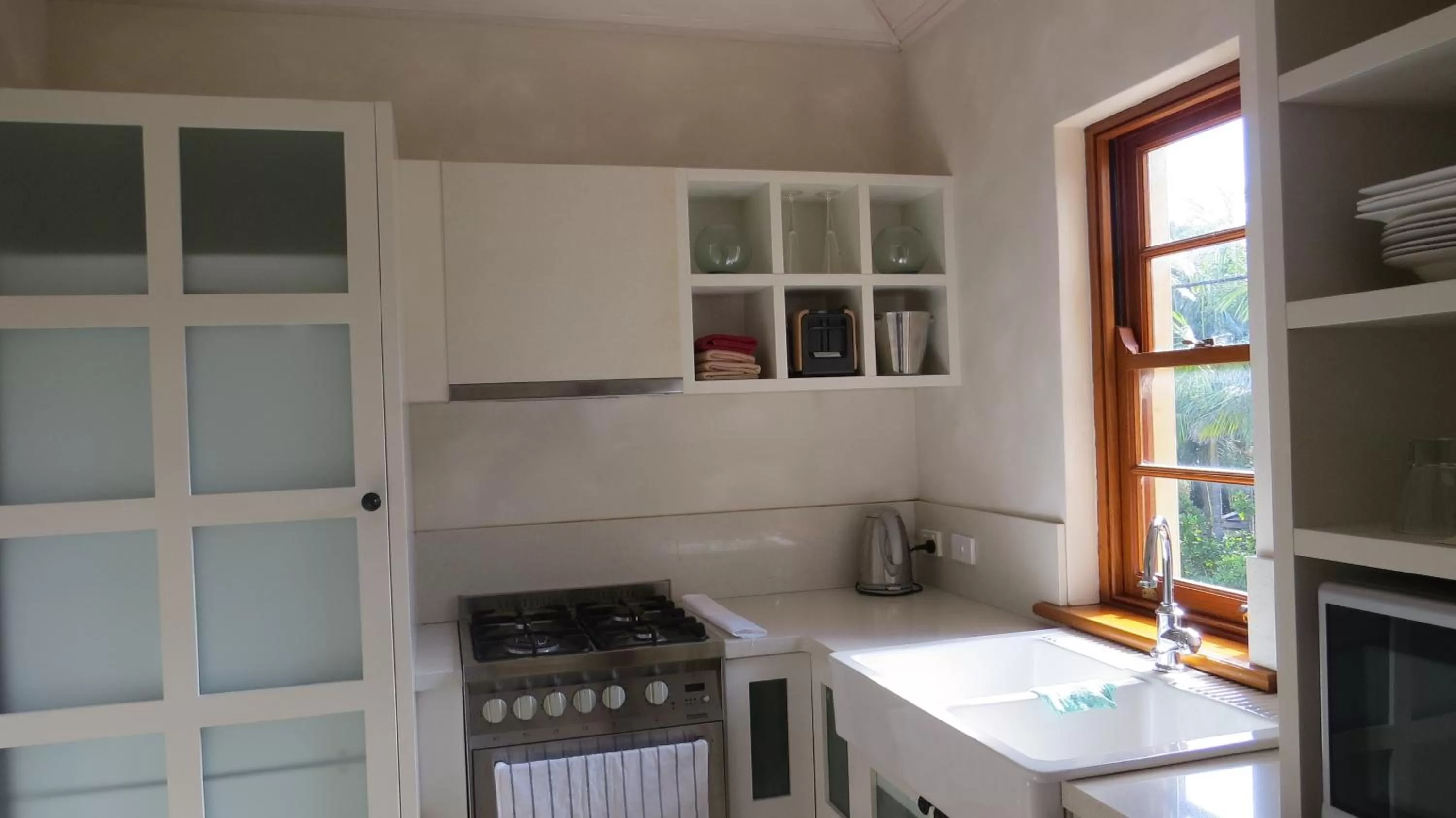 Day, Kitchen/Kitchenette in Victoria's At Wategos