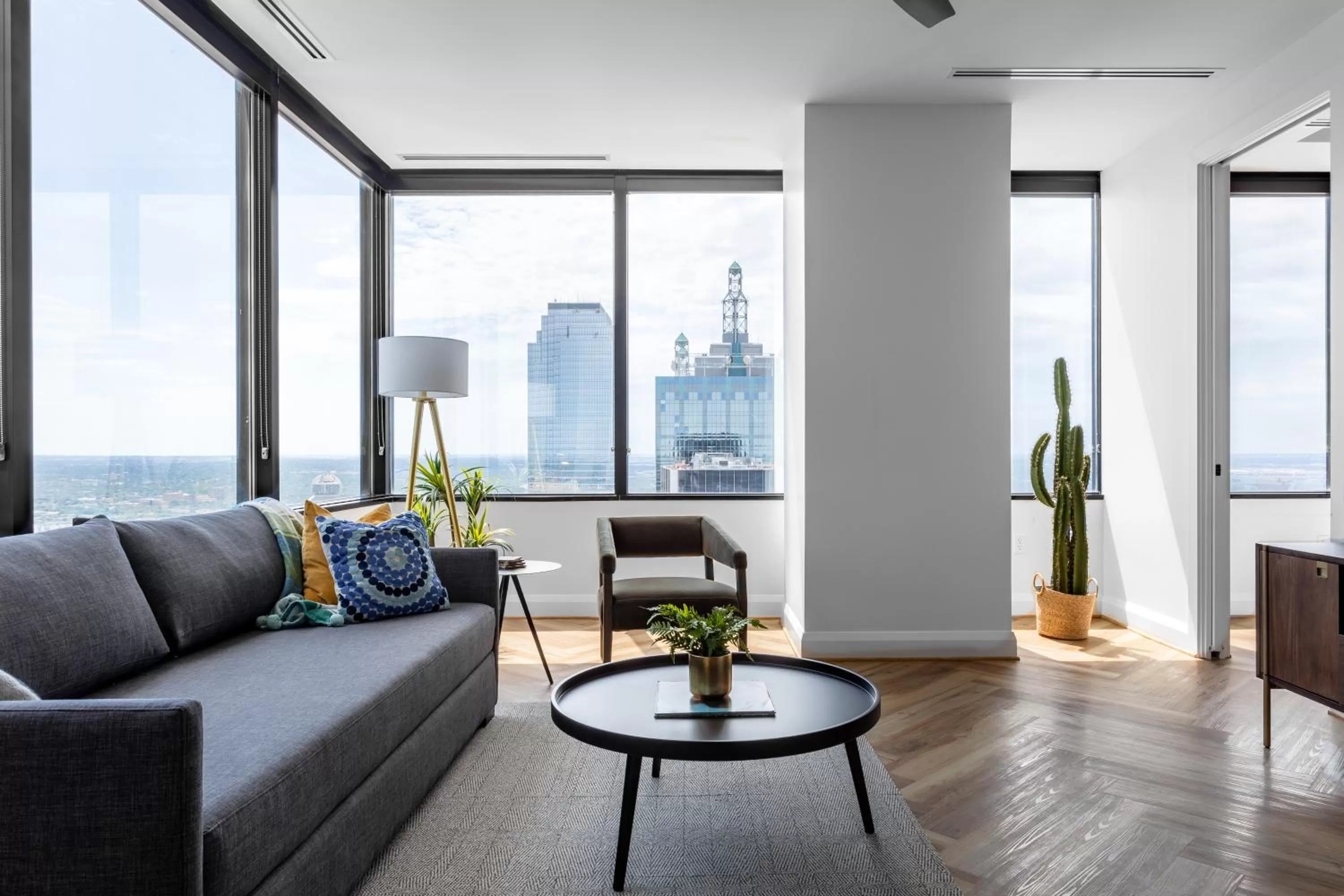 Living room in Mint House Dallas - Downtown