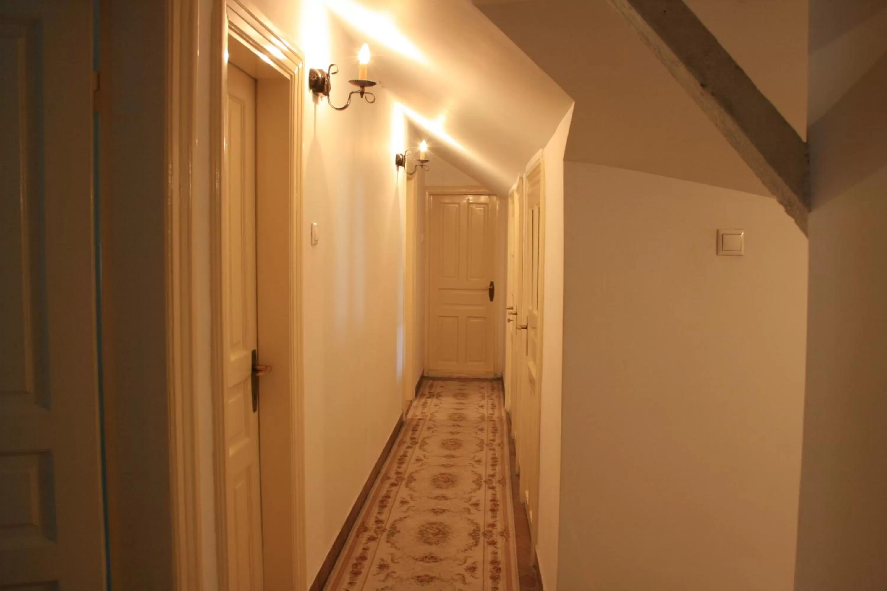 Decorative detail, Bathroom in George&Dragon Rooms