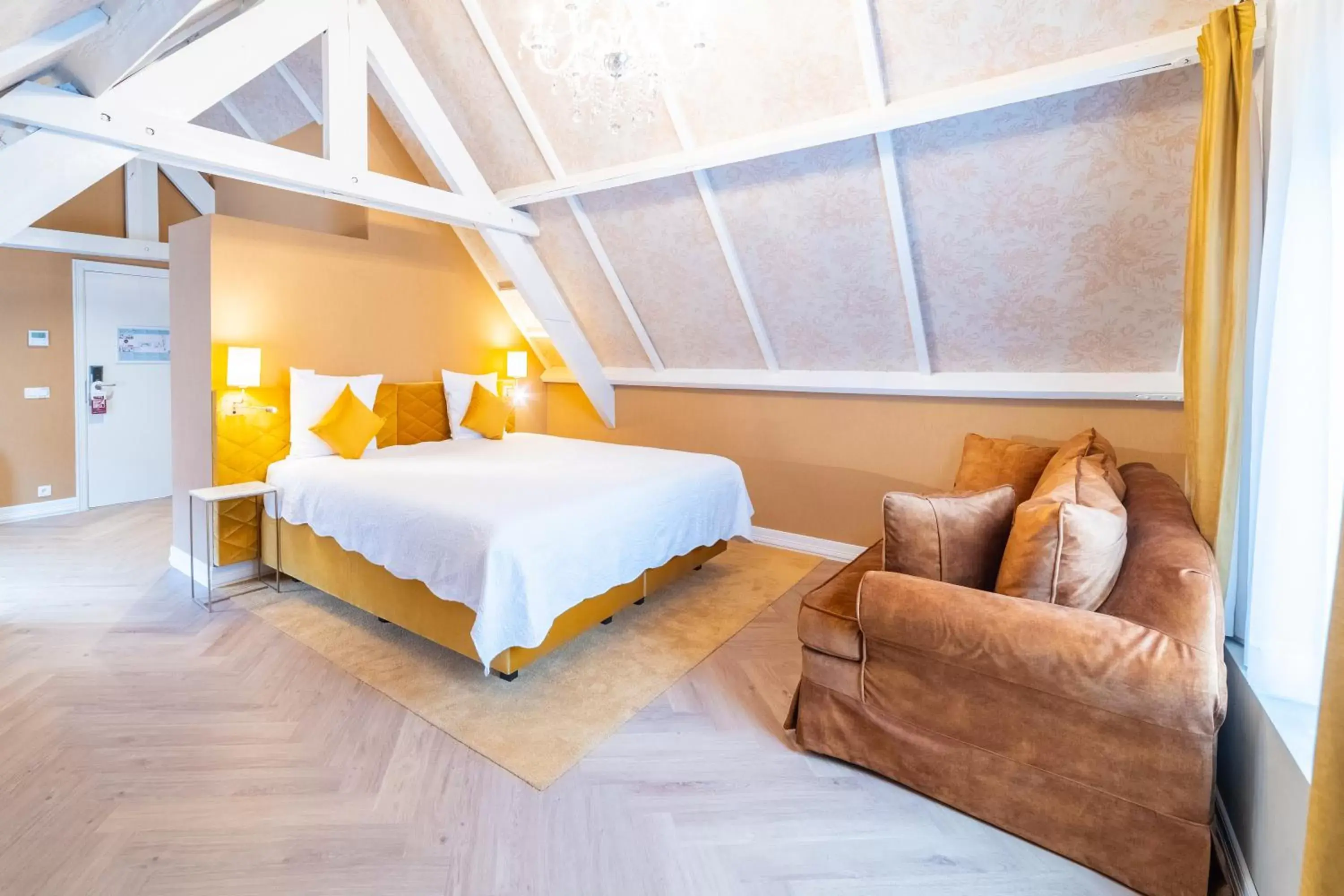 Charming Double Room in Grand Hotel Normandy by CW Hotel Collection Charming Double Room in Grand Hotel Normandy by CW Hotel Collection