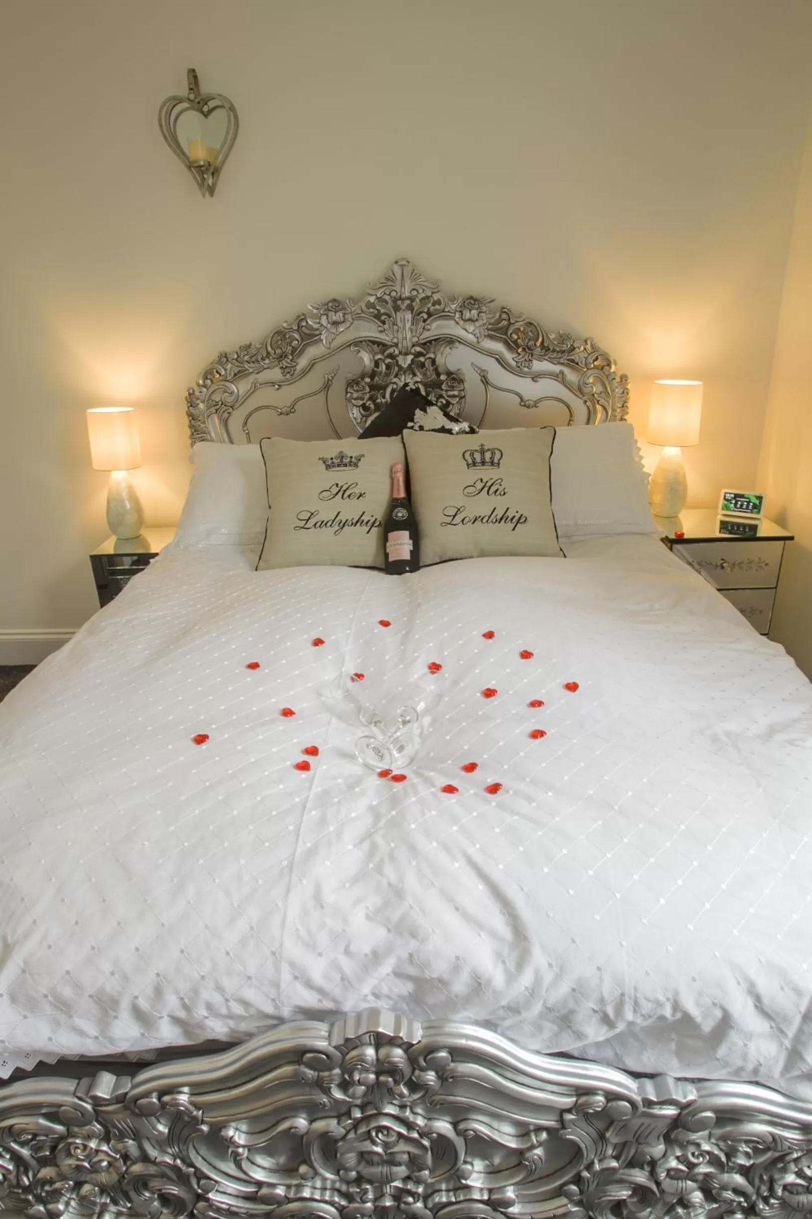 Bedroom, Bed in Ugthorpe Lodge Hotel