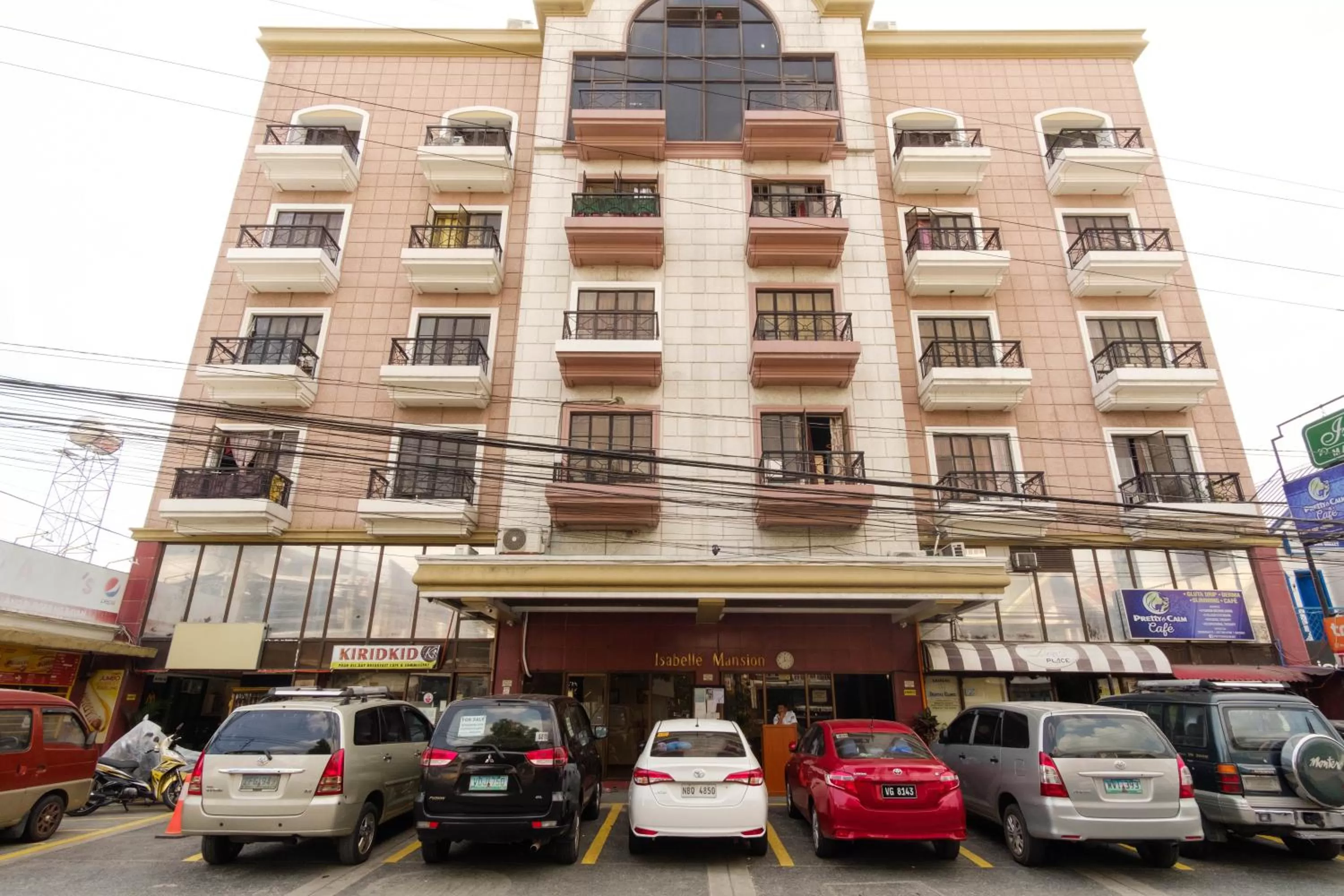 Property building in RedDoorz Plus near Johnson and Johnson Paranaque