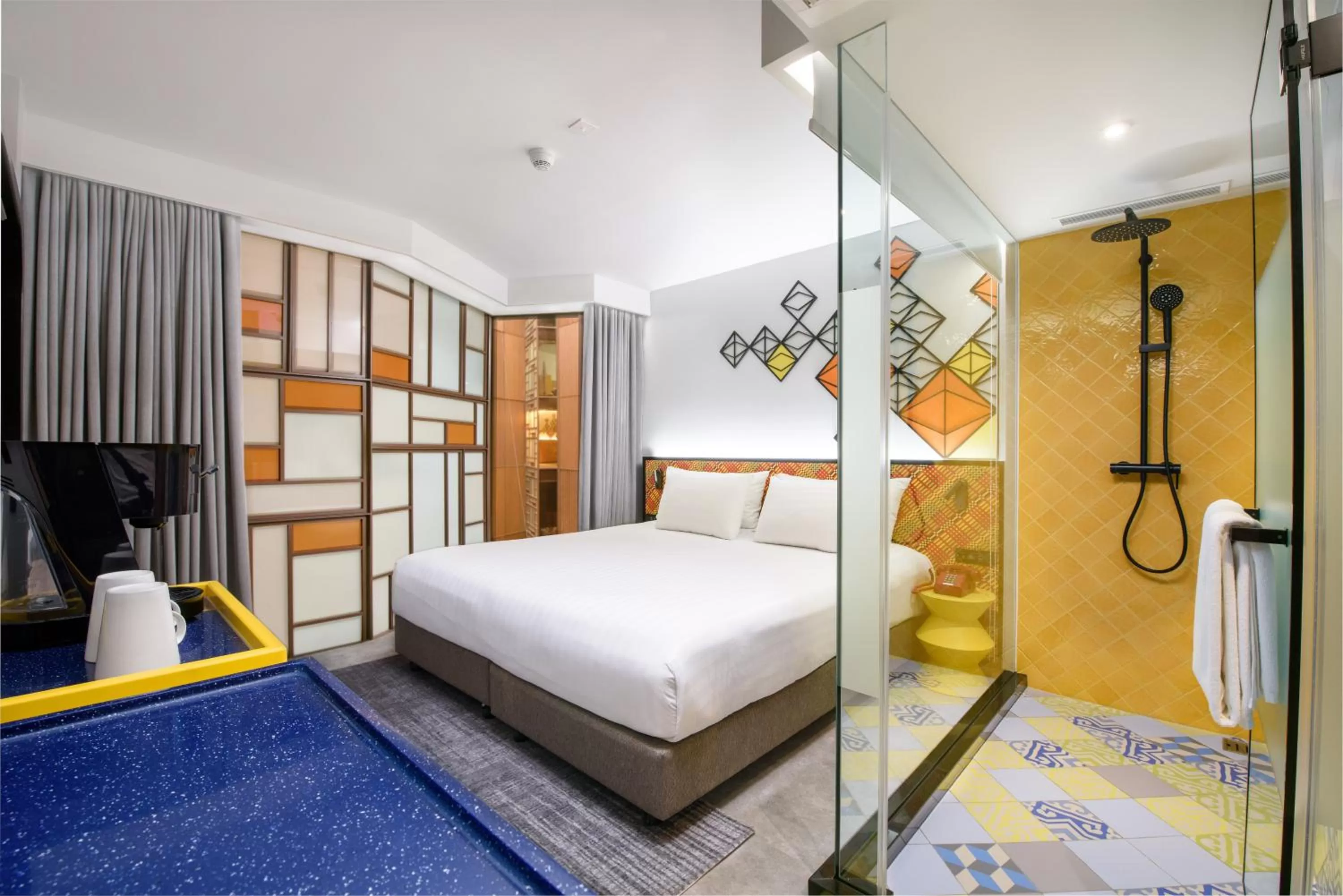 Bed in ibis Styles Bangkok Silom