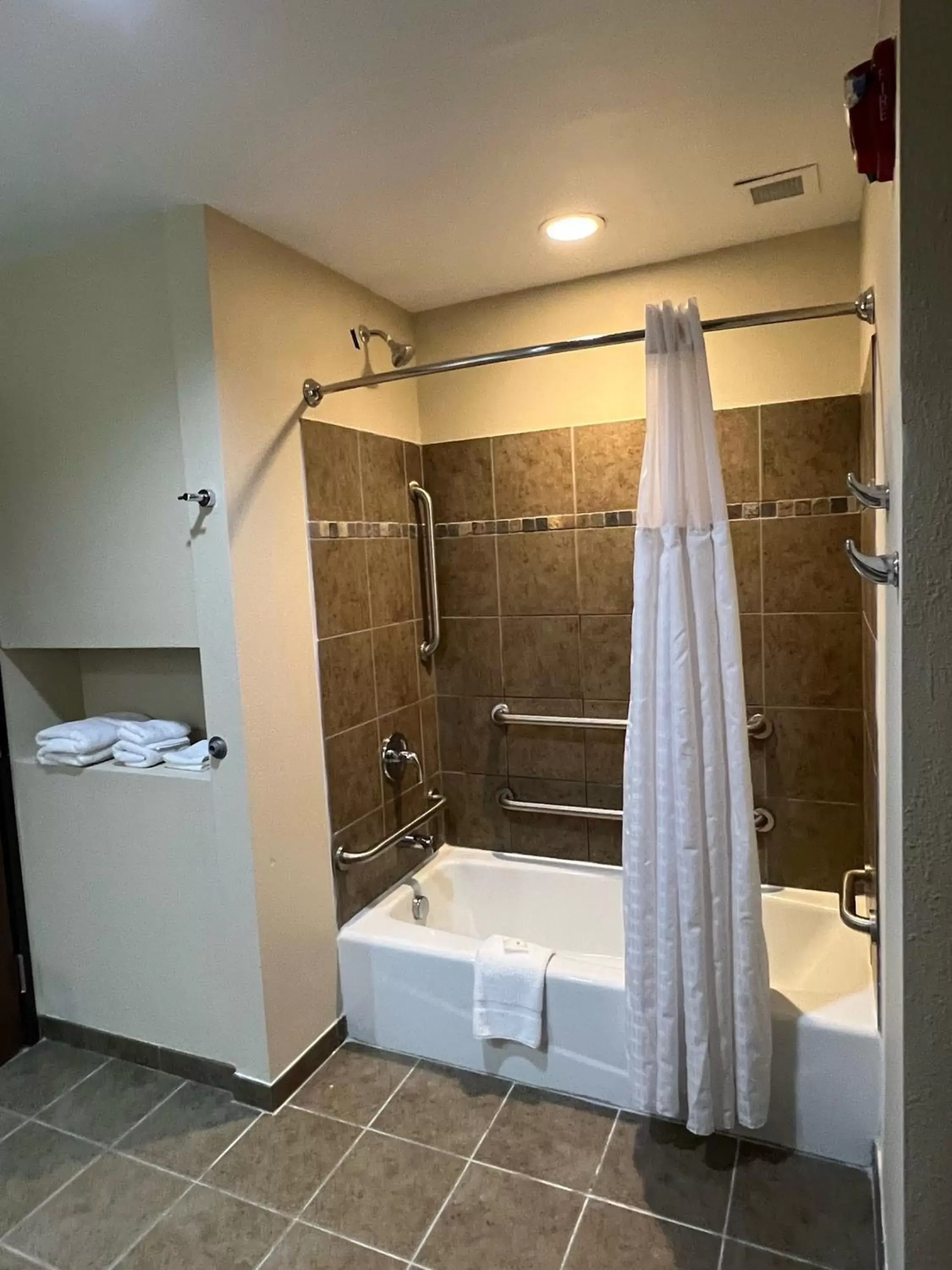 Studio Room with Two Double Beds Disability Access Non-Smoking in HomeTowne Studios & Suites by Red Roof Washington Studio Room with Two Double Beds Disability Access Non-Smoking in HomeTowne Studios & Suites by Red Roof Washington