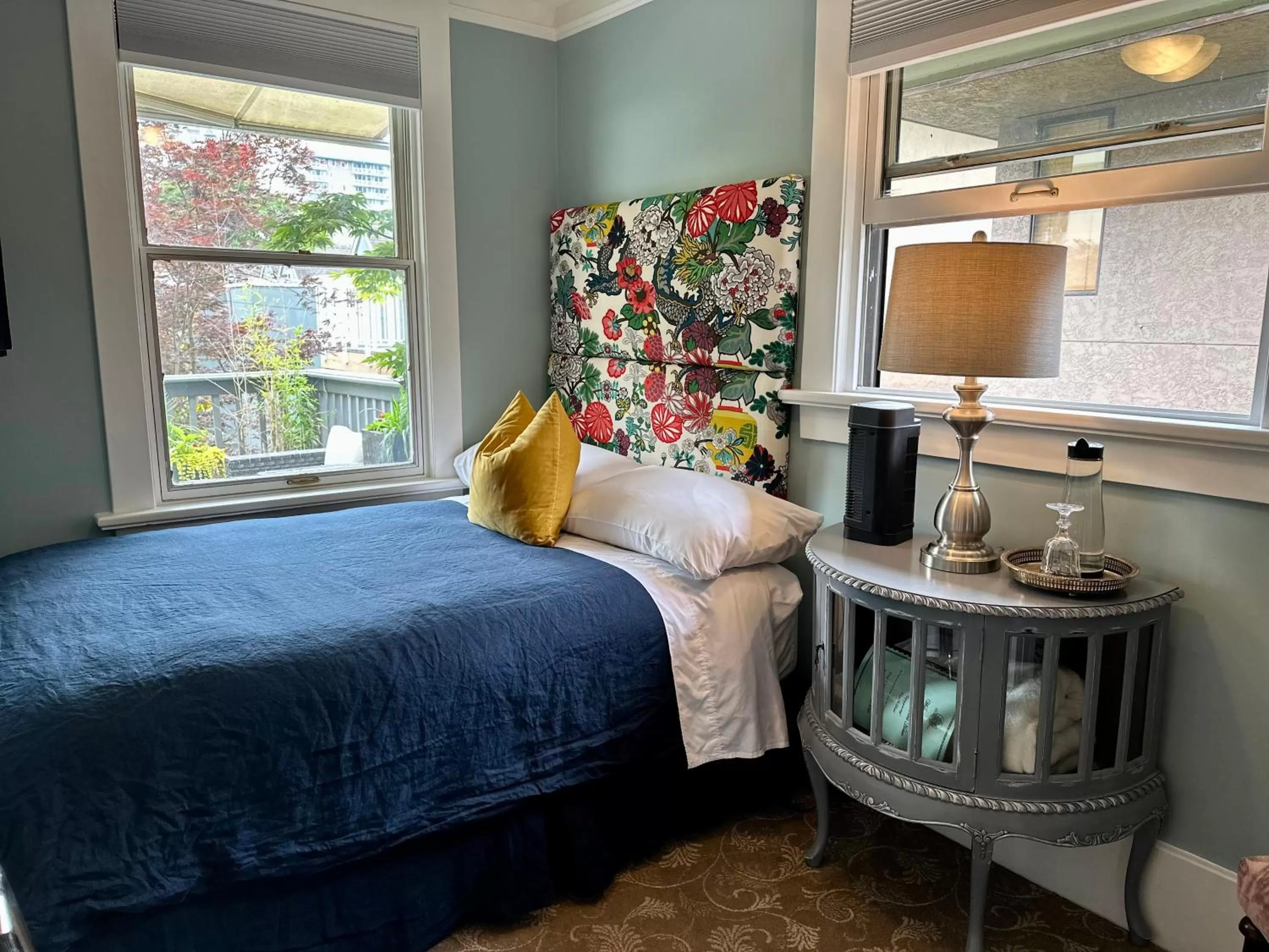 Bedroom in West End Guest House