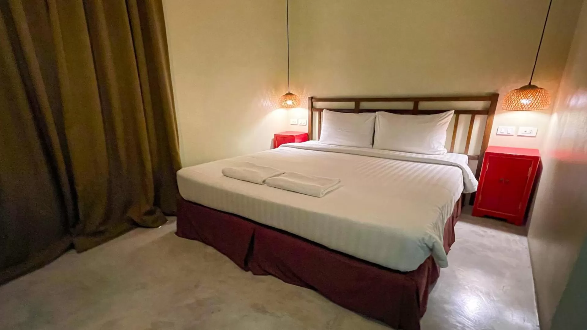 Bed in Villa Bangkok